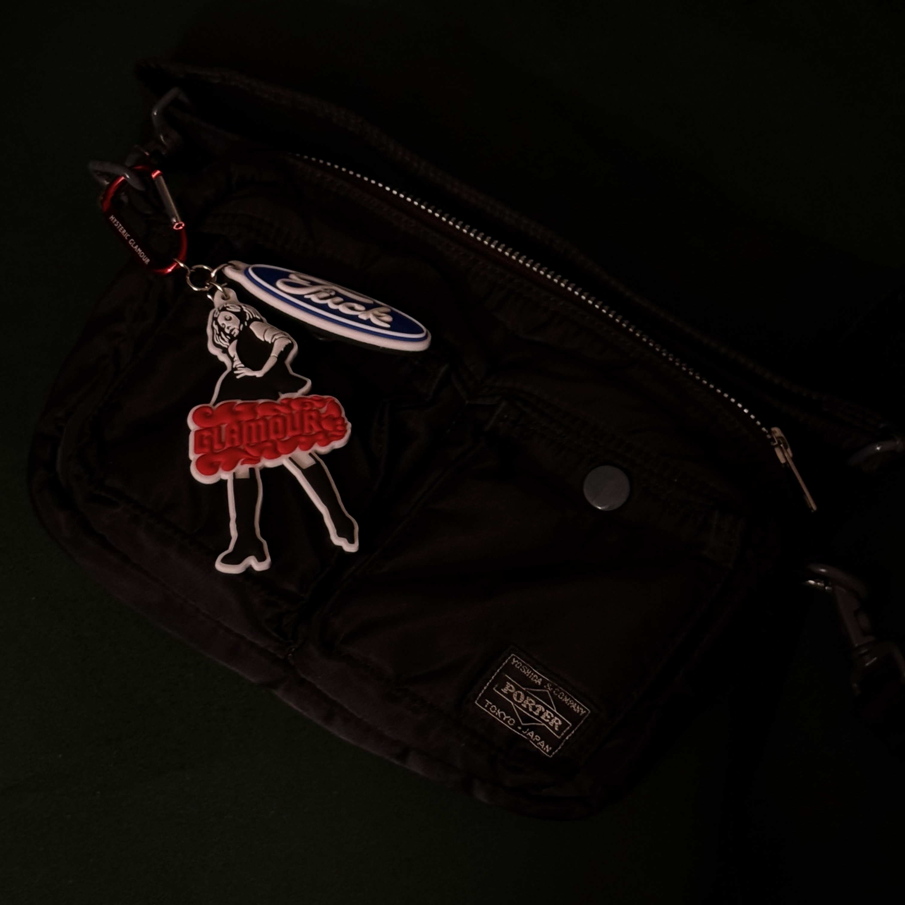 Hysteric Glamour Vixen Girl Key Holder Multi 착용 스타일