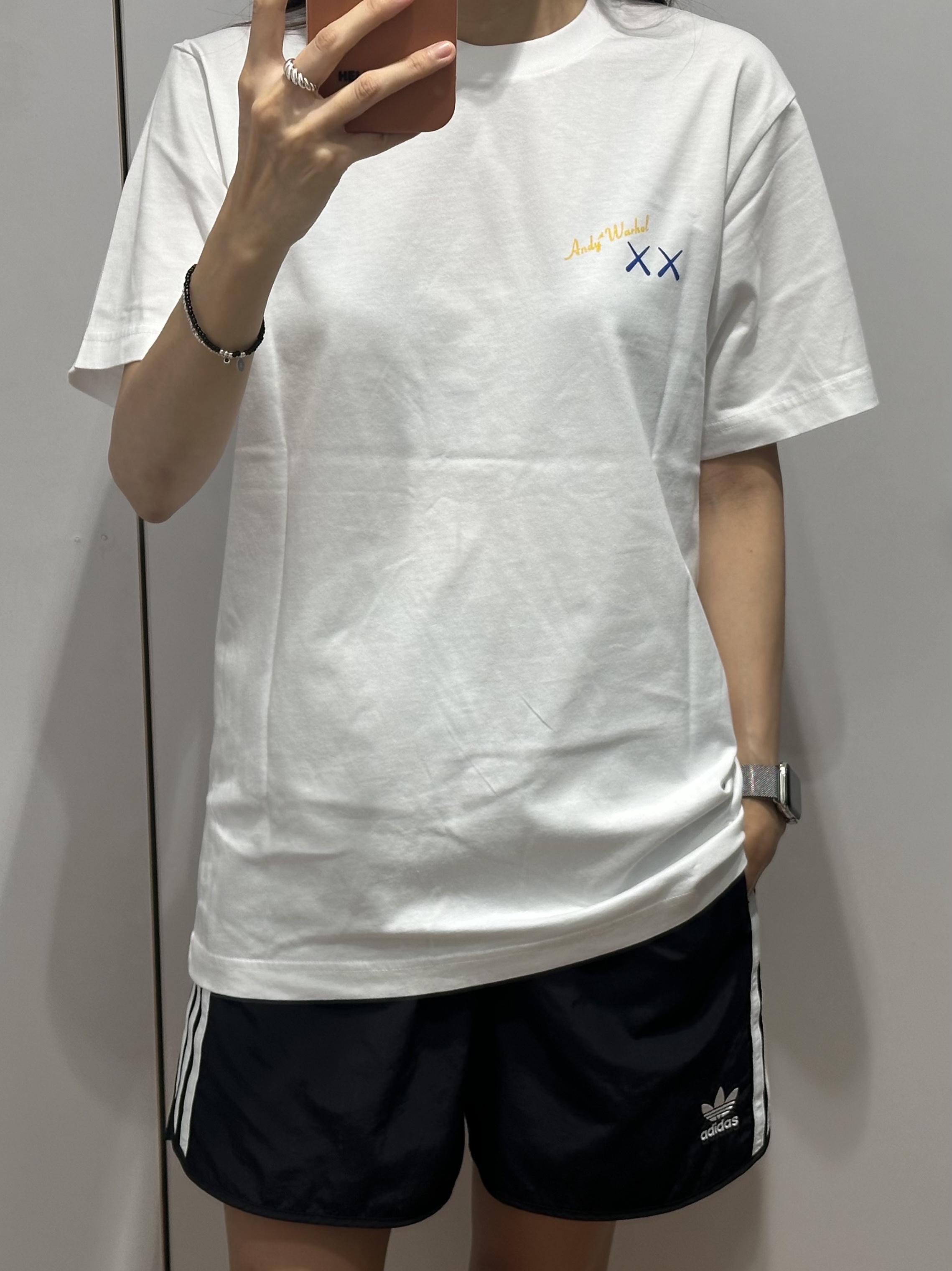 Uniqlo UT x Kaws x Warhol S/S Graphic T-Shirt A White, Adidas Adicolor Classic Sprinter Shorts Black - KR Sizing 착용 스타일 - 2
