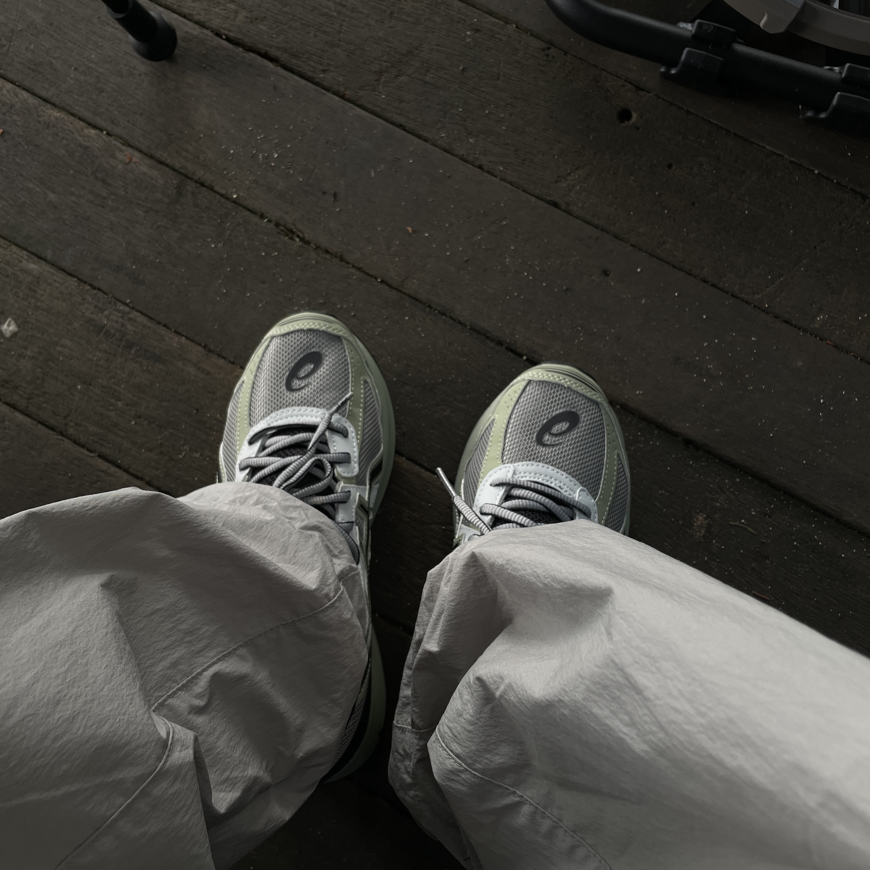 Asics Jog 100 S Sheet Rock - 2E Wide 착용 스타일 - 2