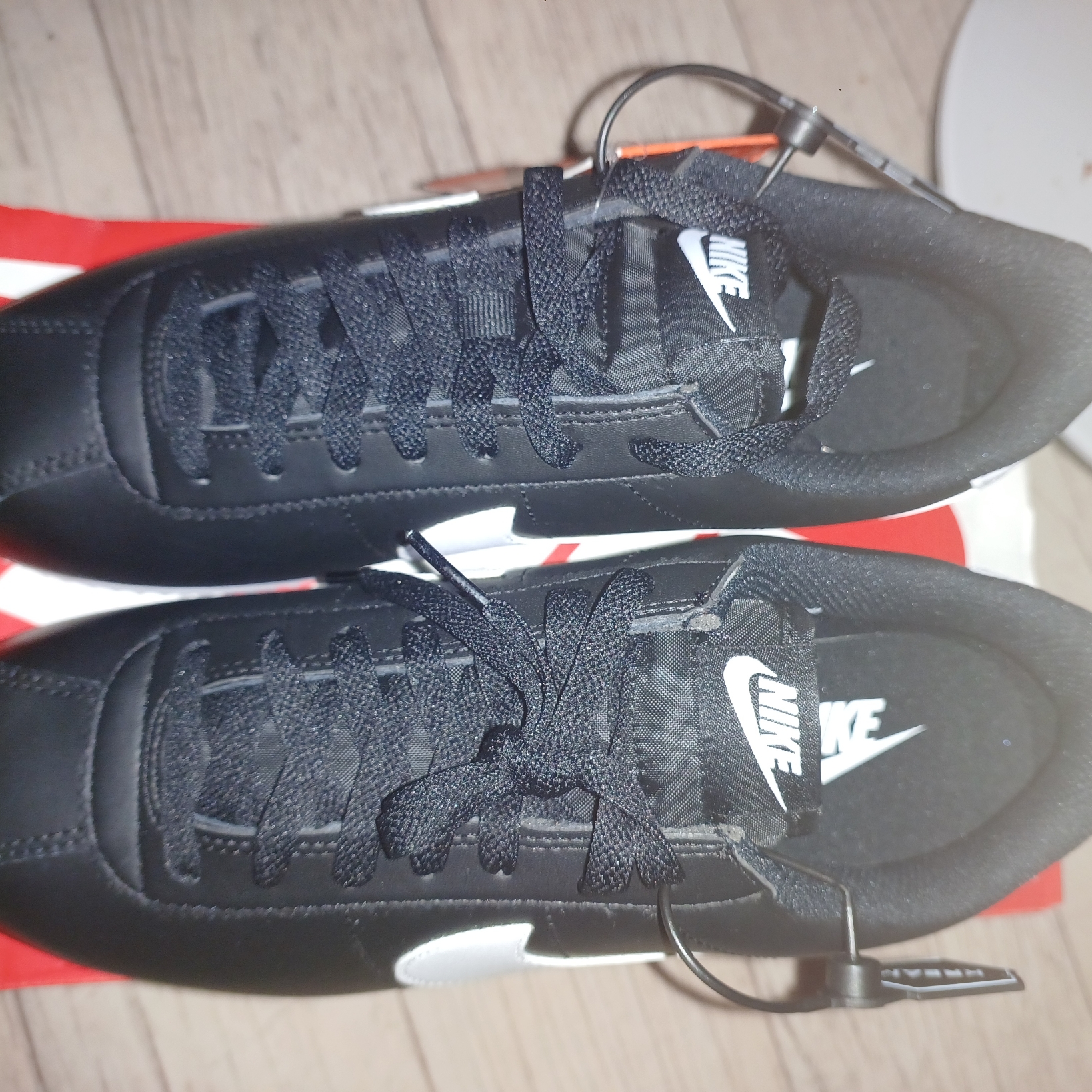 Nike Cortez Black White 착용 스타일 - 3