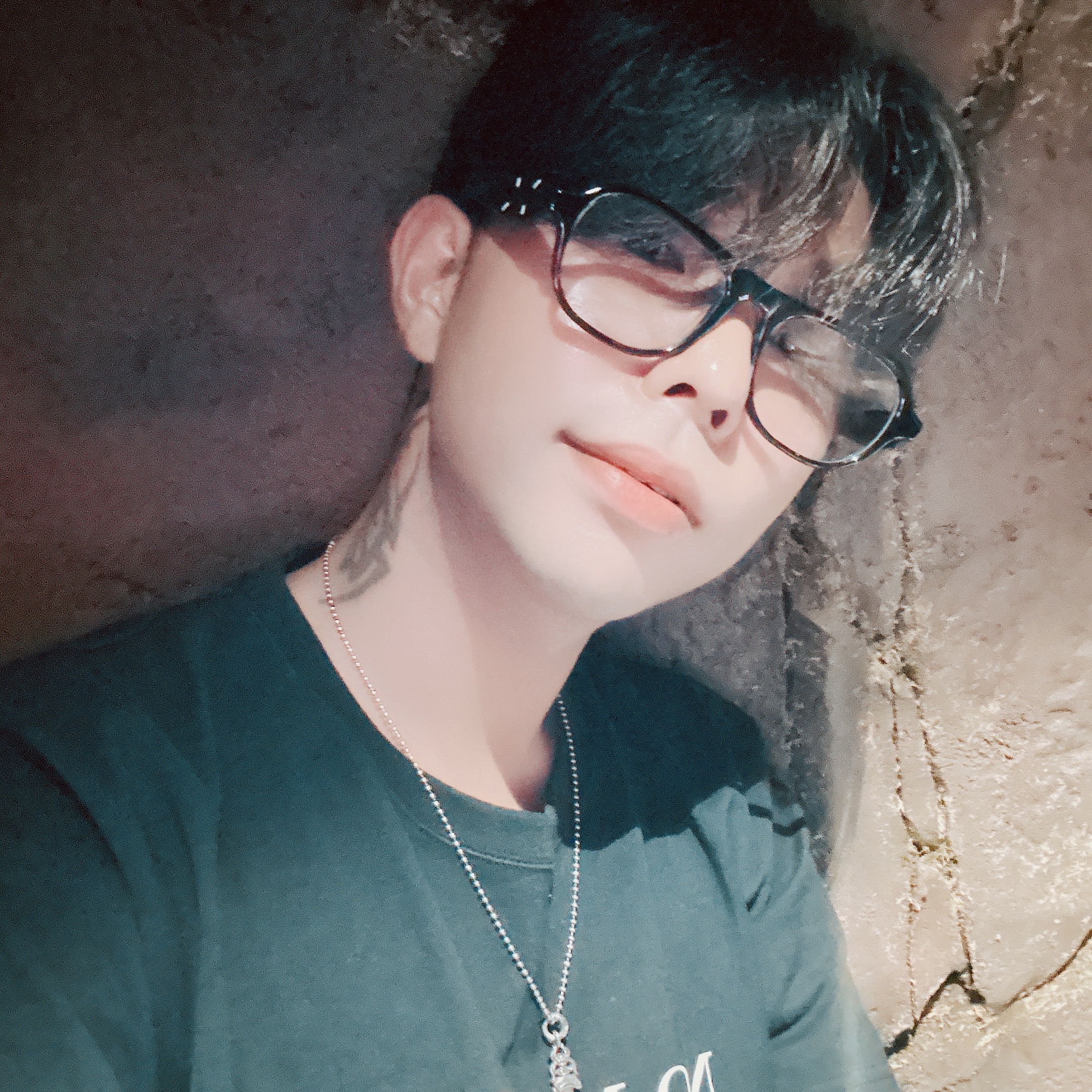 Gentle Monster x Maison Margiela MM113 Black Clear 착용 스타일 - 1