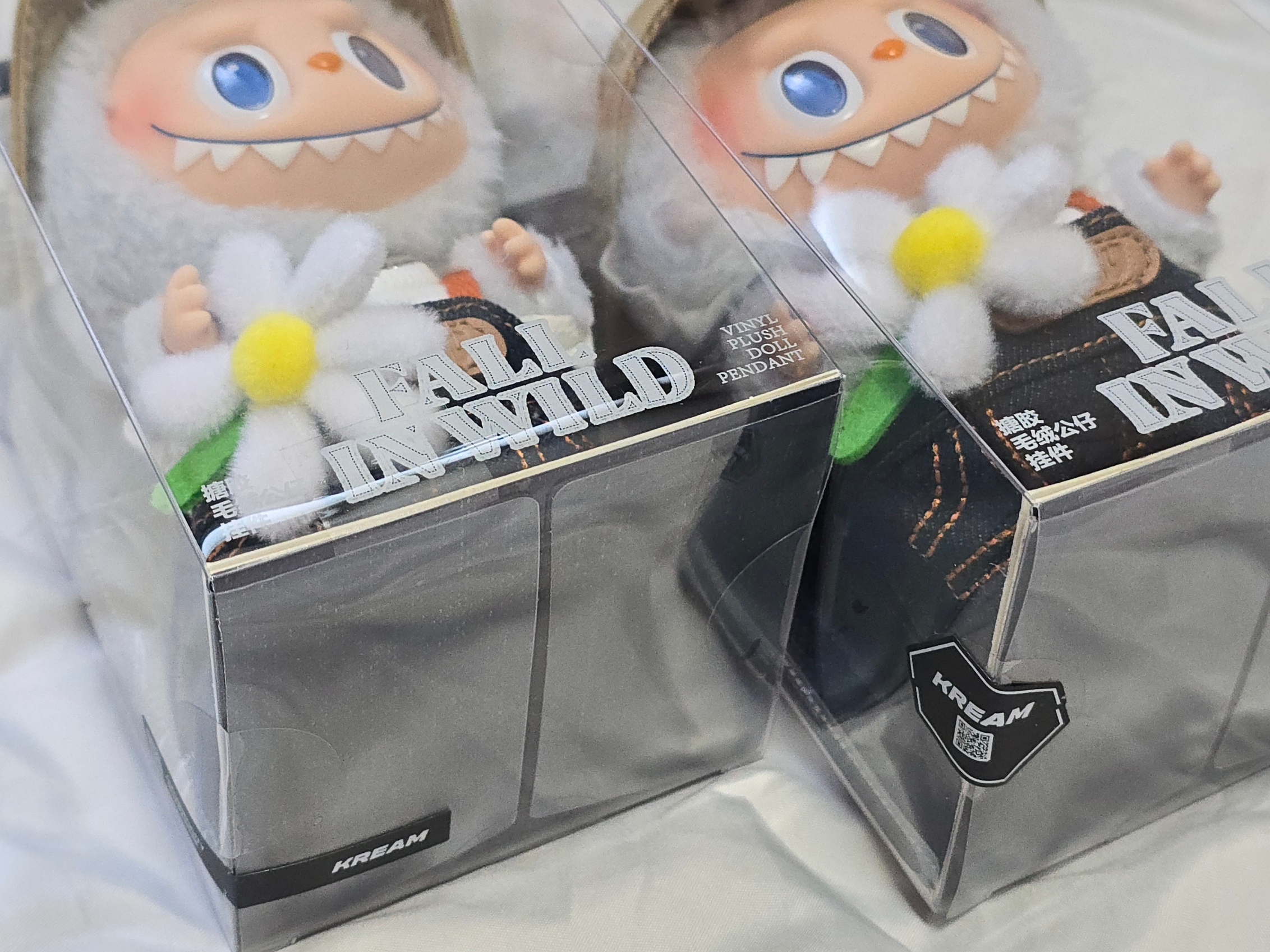 Pop Mart Fall In Wild Labubu Series Toy Keyring 착용 스타일 - 2