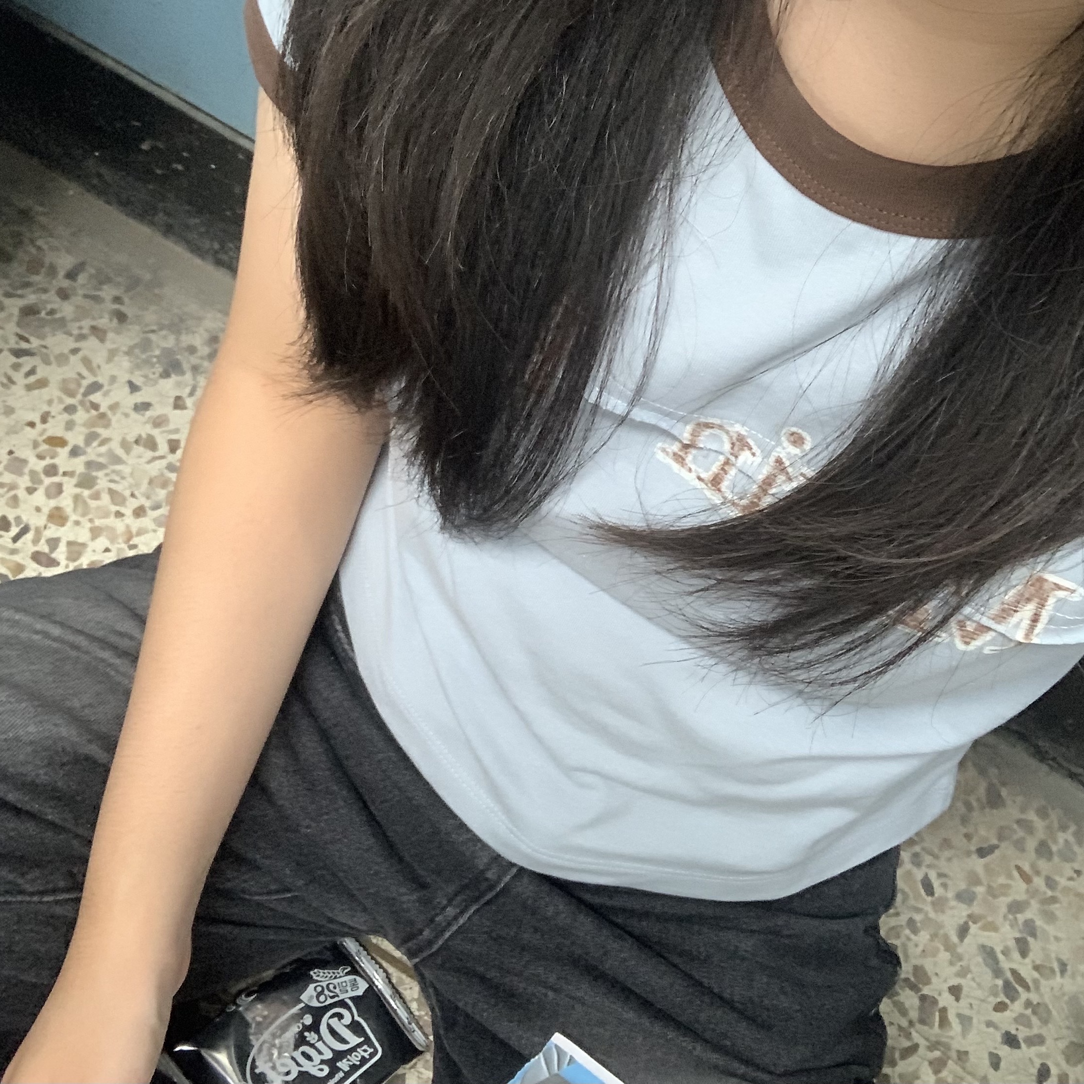 (W) Matin Kim Cutted Logo Ringer Crop Top Sky 착용 스타일