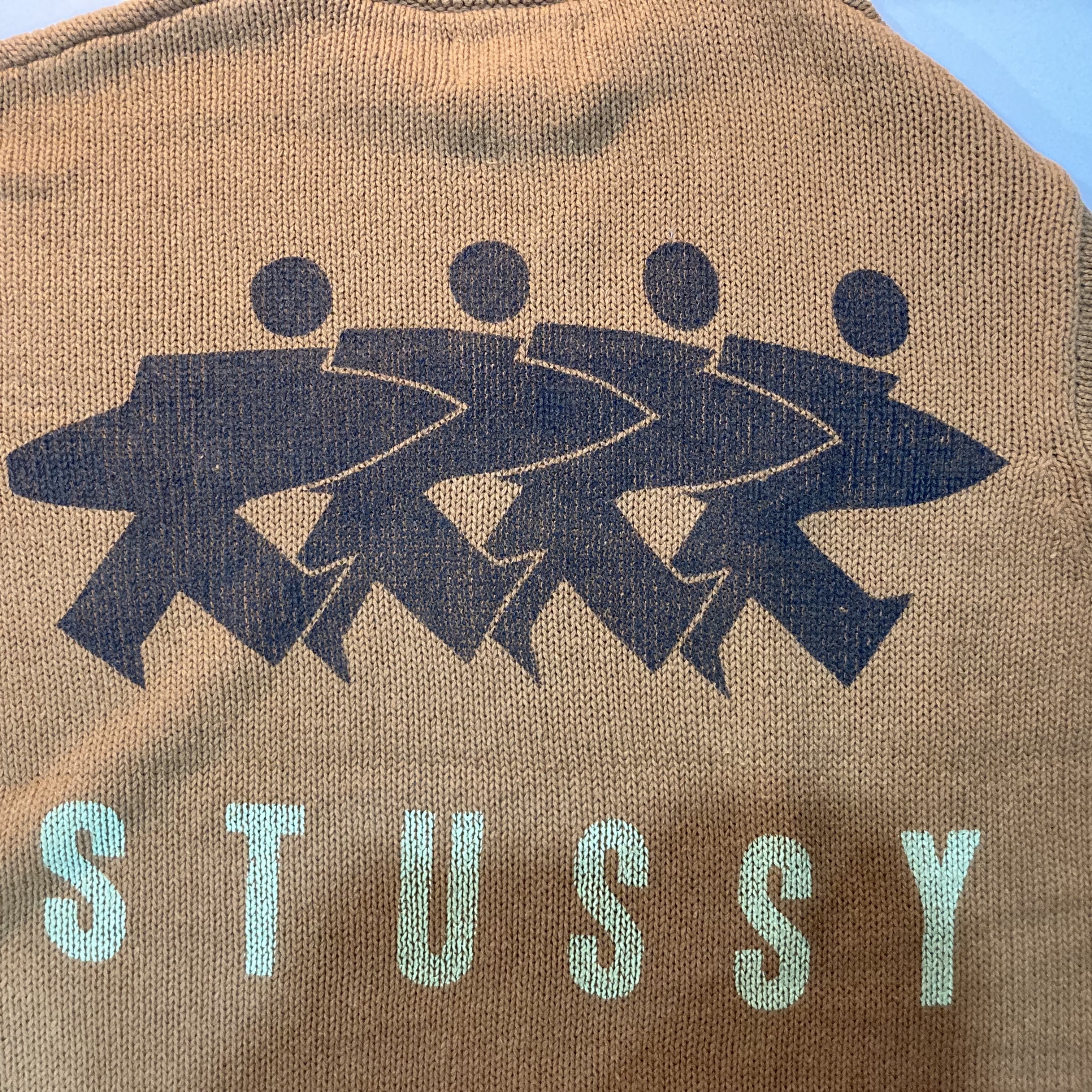 Stussy Surfman Icon Cotton Linen Crew Brown 착용 스타일 - 2
