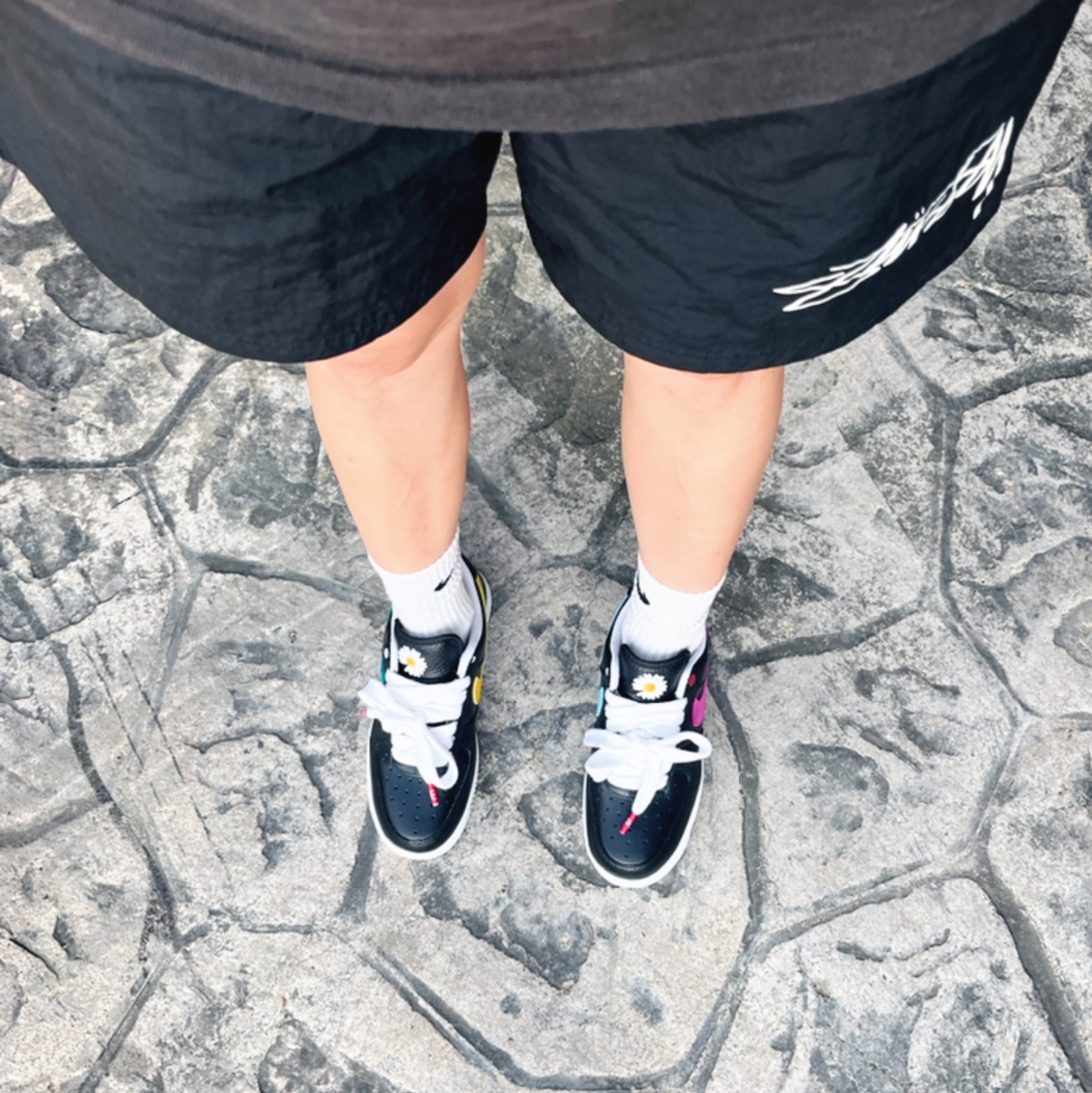 Nike x Stussy Shorts Black (FJ9167-010), Human Made Graphic T-Shirt #11 Black 착용 스타일