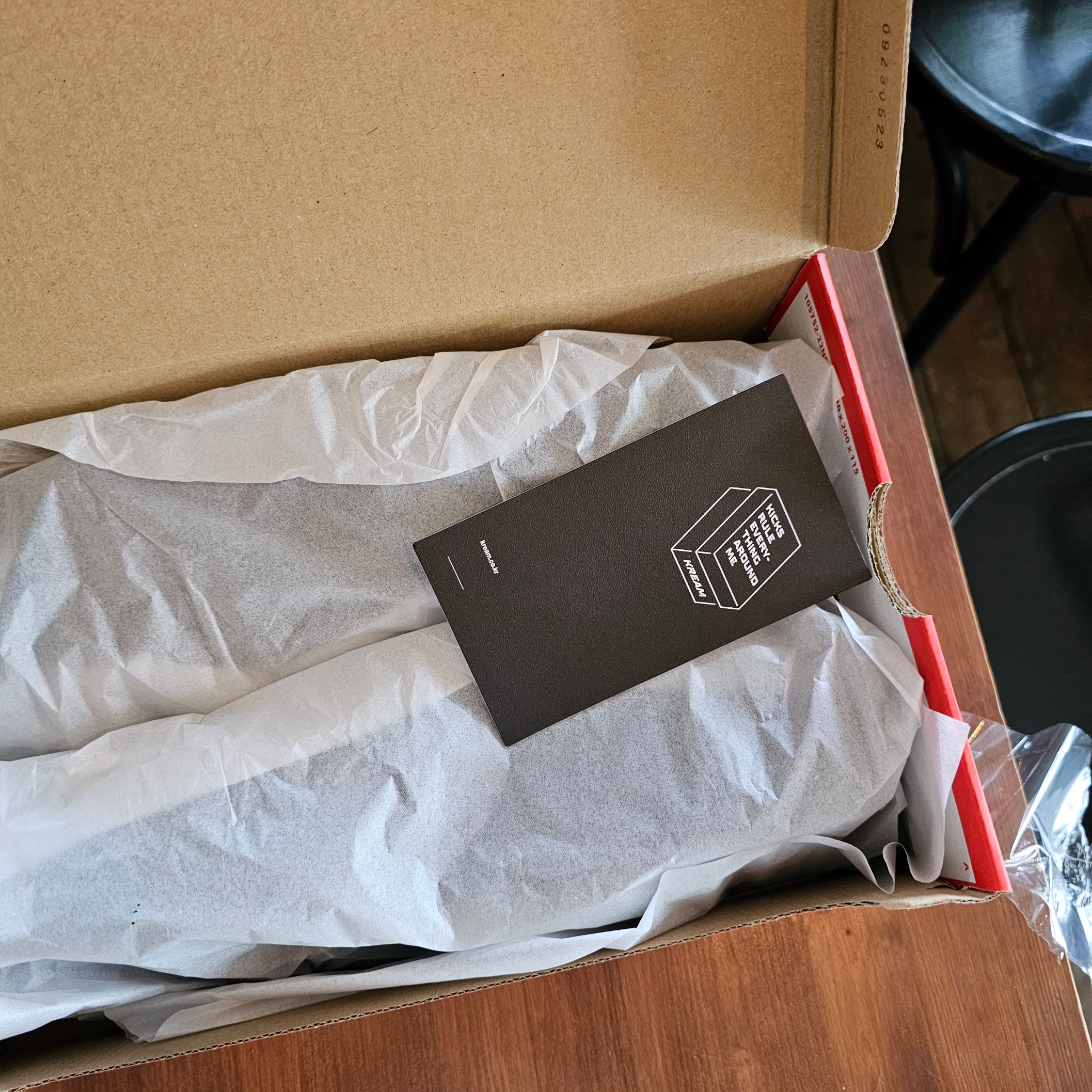 Nike V2K Run Black Anthracite 착용 스타일 - 2