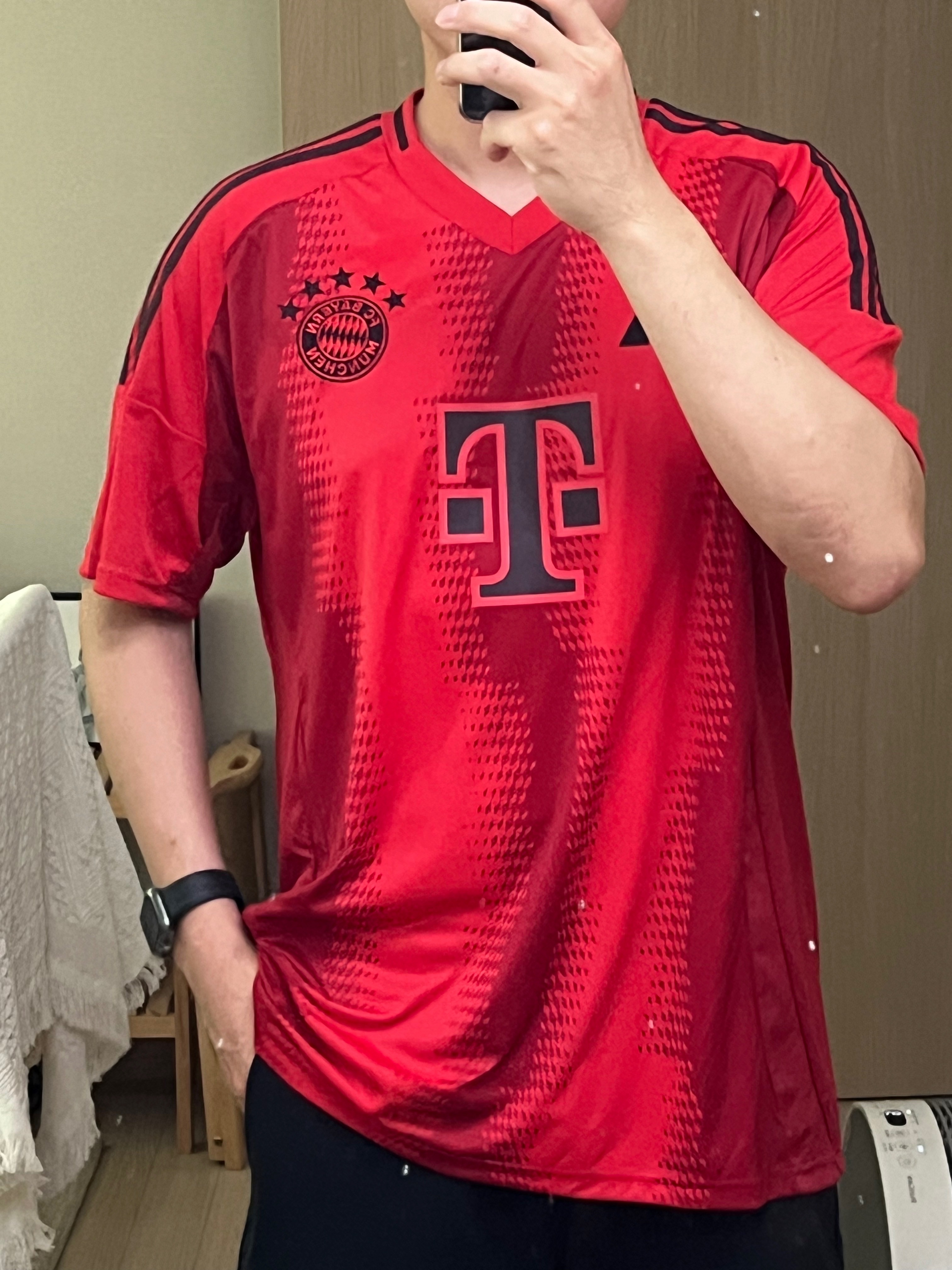 Adidas Bayern Munchen 2024/25 Home Jersey Red - KR Sizing (Non Marking Ver.) 착용 스타일