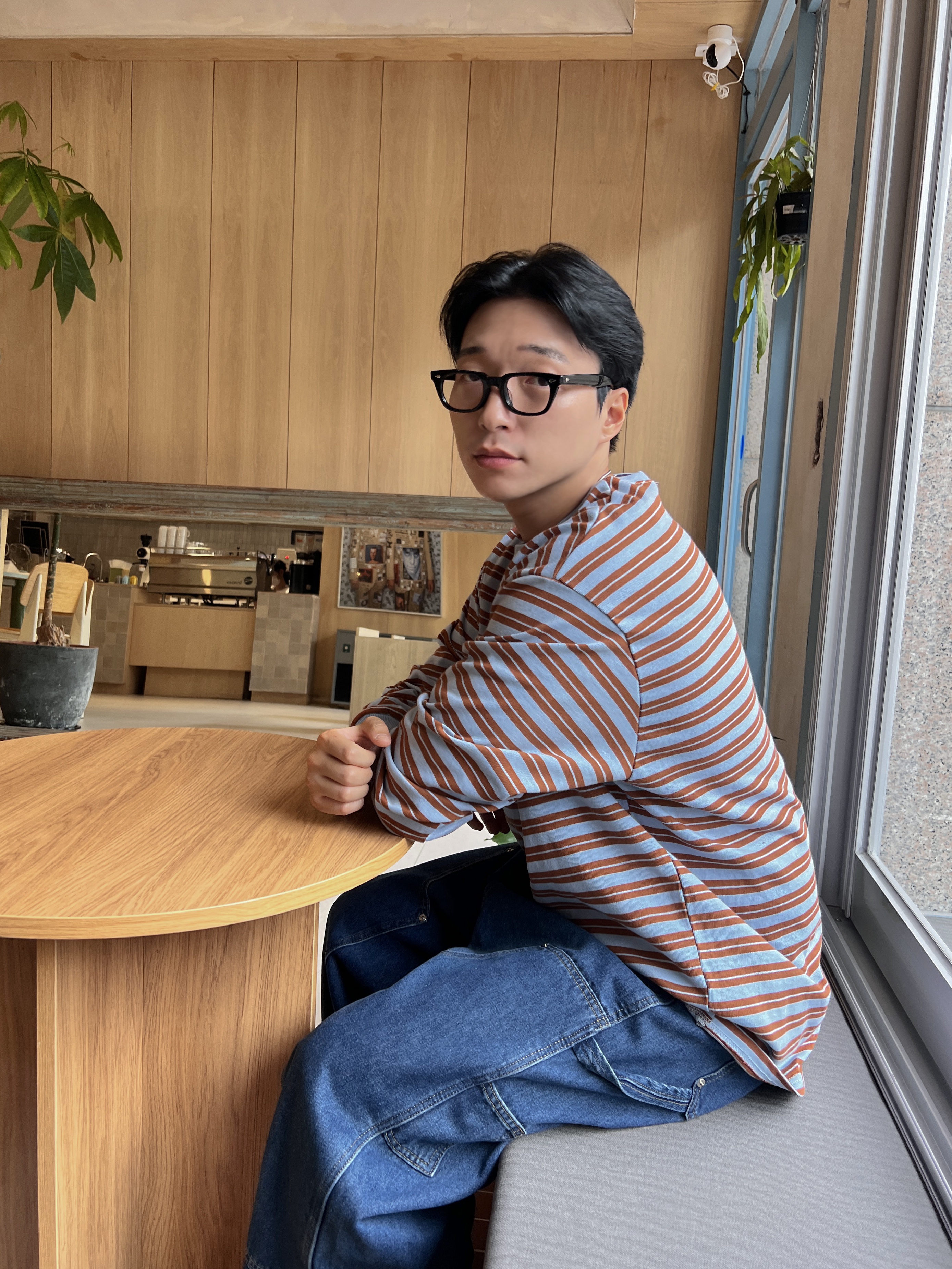 Clarks Wallabee Maple Suede, Casio AQ-230A-2A2MQY 착용 스타일 - 3