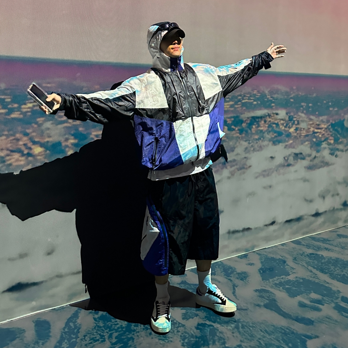 Undermycar Asurada Gashutein 6 AKF-0 Oversized Nylon Shorts Turkish Sea - 24SS, Y-3 Yohji Star Cloud White Bold Blue 착용 스타일 - 1