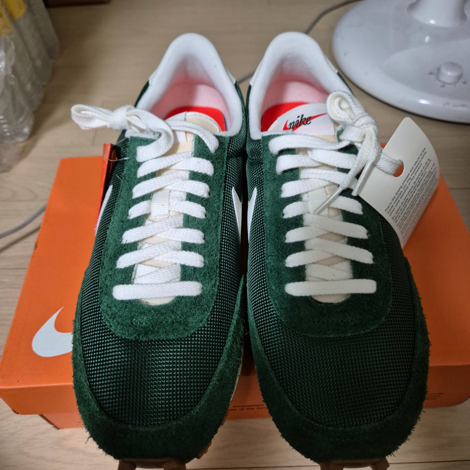 (W) Nike Daybreak Vintage Fir Coconut Milk 착용 스타일 - 2