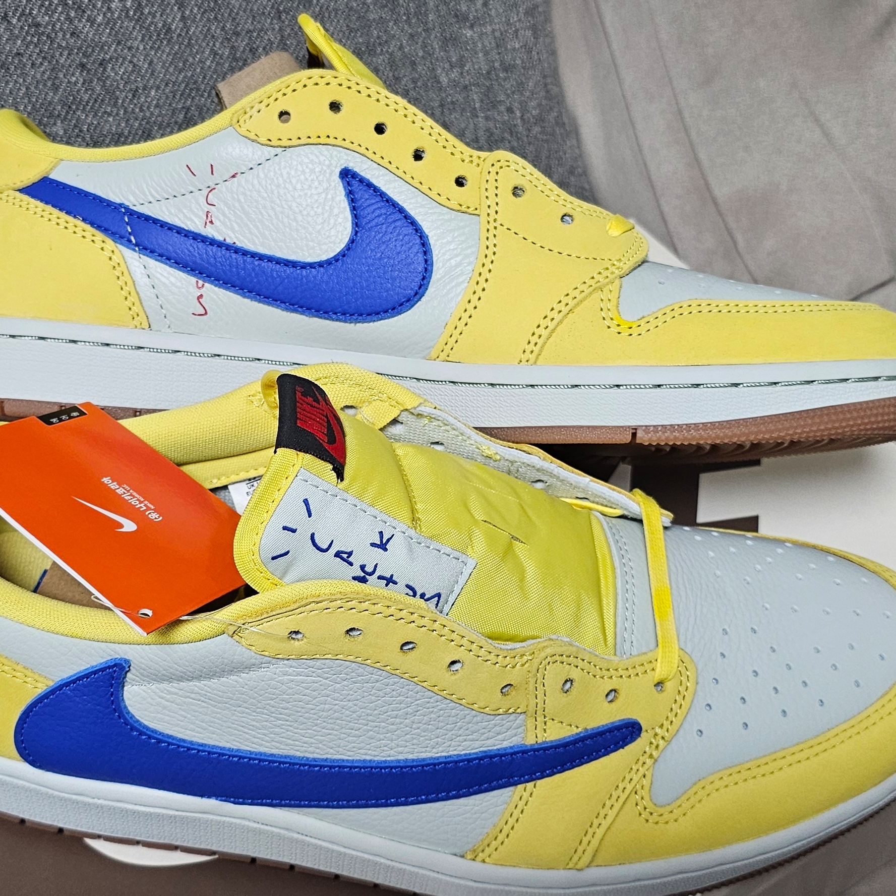 (W) Jordan 1 x Travis Scott Retro Low OG SP Canary 착용 스타일 - 6