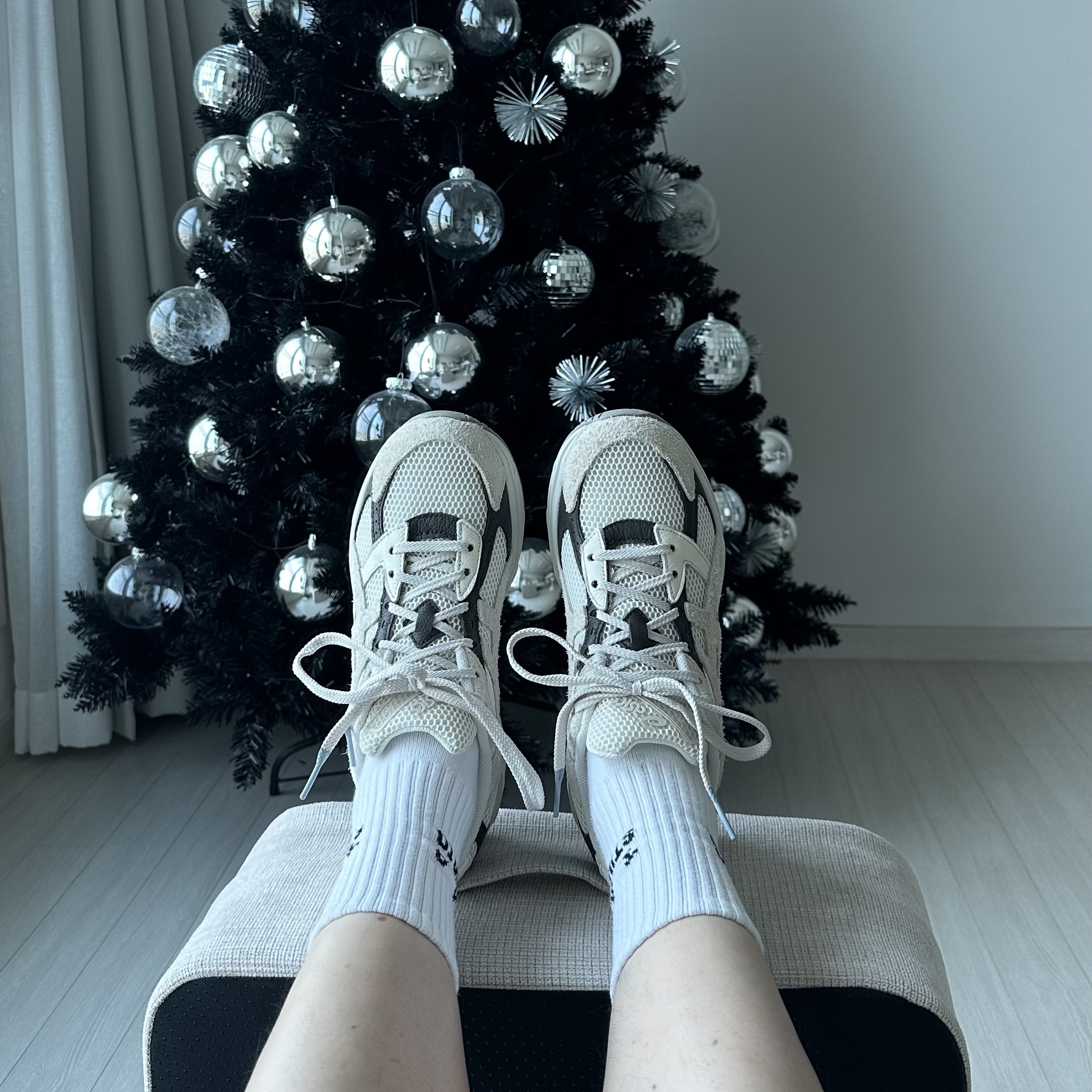 Asics x Hal Studios Gel-1130 MK-III Glacier 착용 스타일 - 1