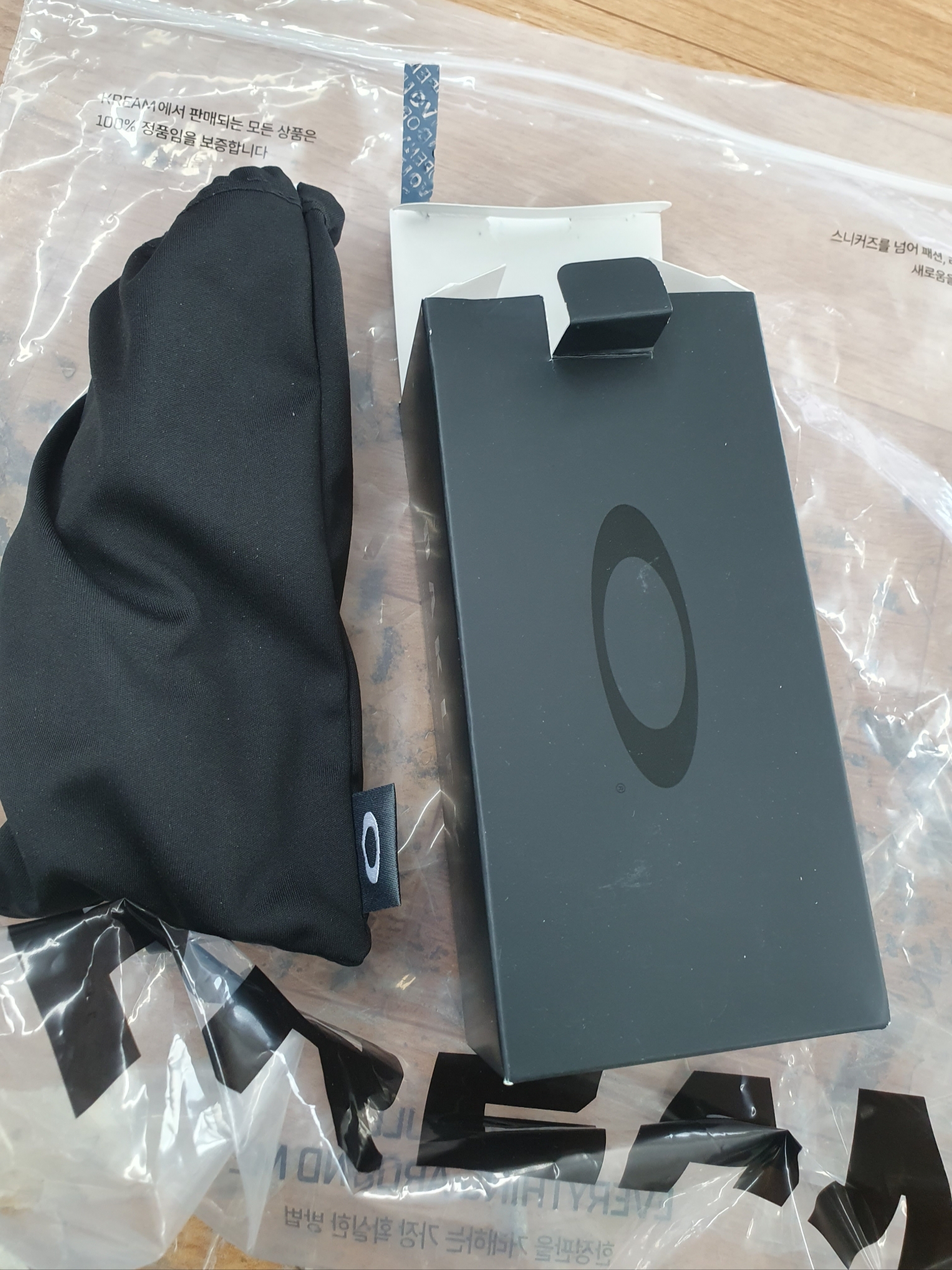 Oakley Eye Jacket Redux Matte Black Frame Prizm Grey Lenses High Bridge Fit 착용 스타일