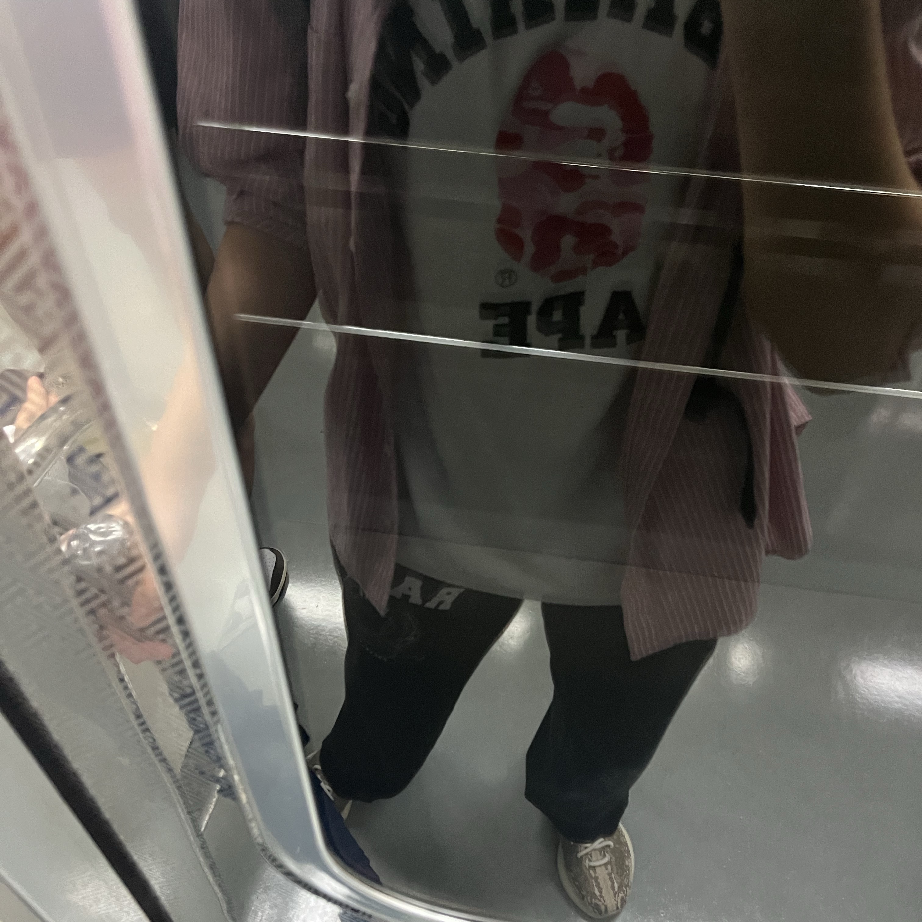 Adidas Yeezy Boost 380 Pyrite, BAPE ABC Camo College T-Shirt White Pink 착용 스타일