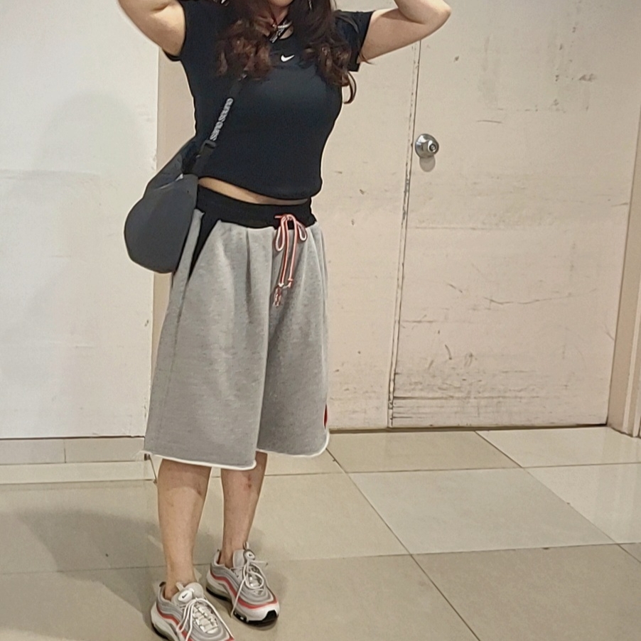 [KREAM 단독] N ARCHIVE 90'S Basketball Detail Heavy Weight Cotton Jersy Shorts Gray 착용 스타일