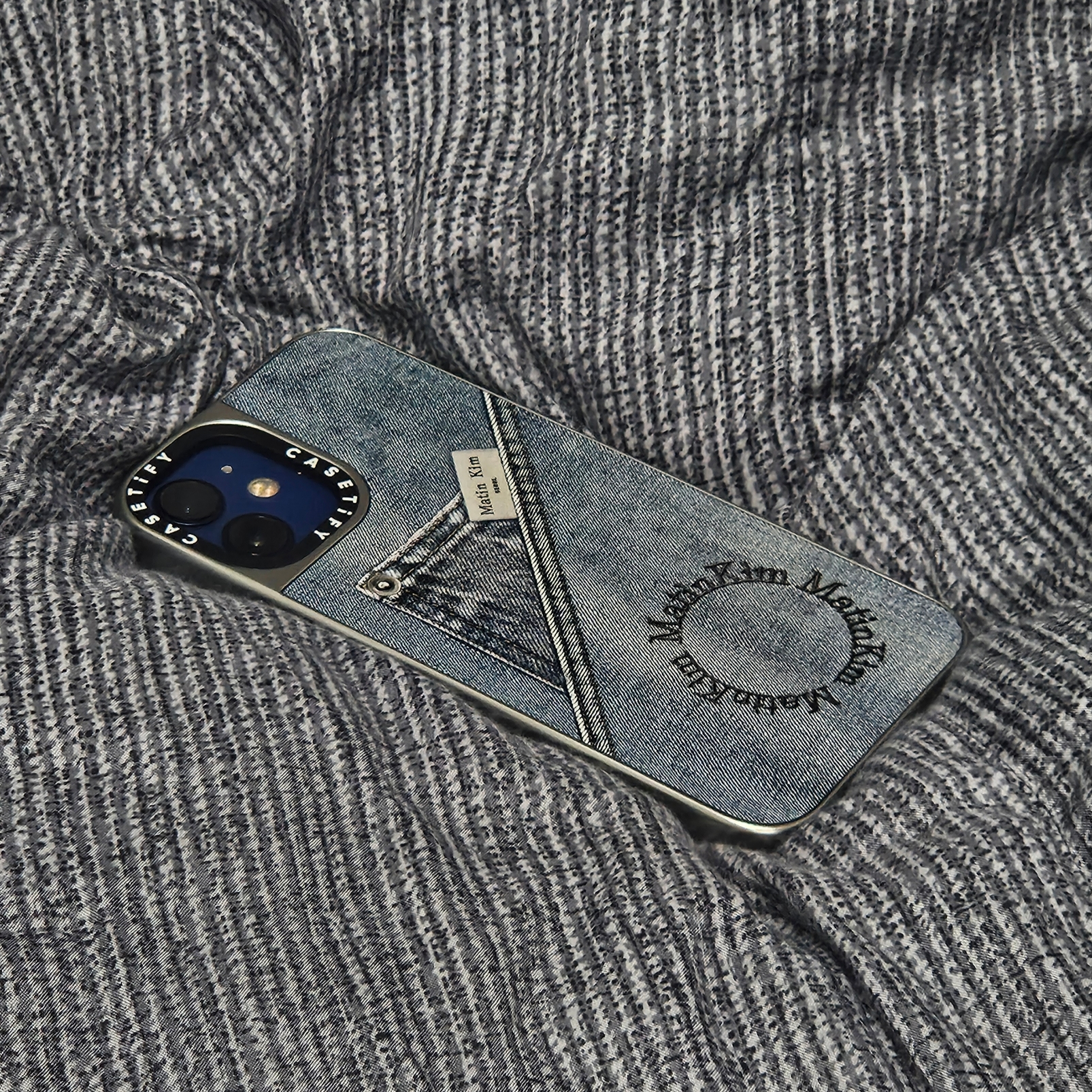 Casetify x Matin Kim iPhone Denim Pocket Magsafe Mirror Case Silver 착용 스타일