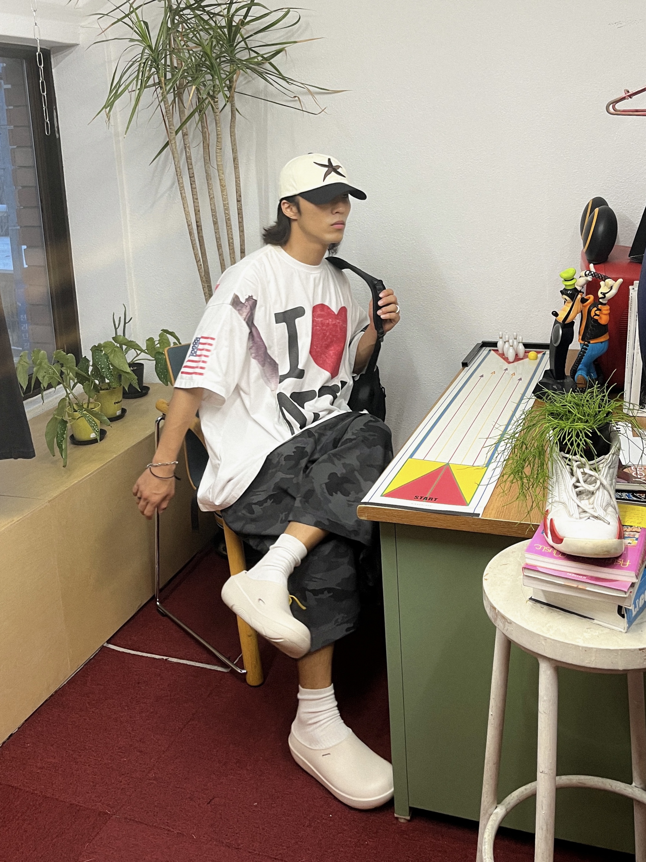 Crocs Dylan Clog Stucco 착용 스타일 - 2