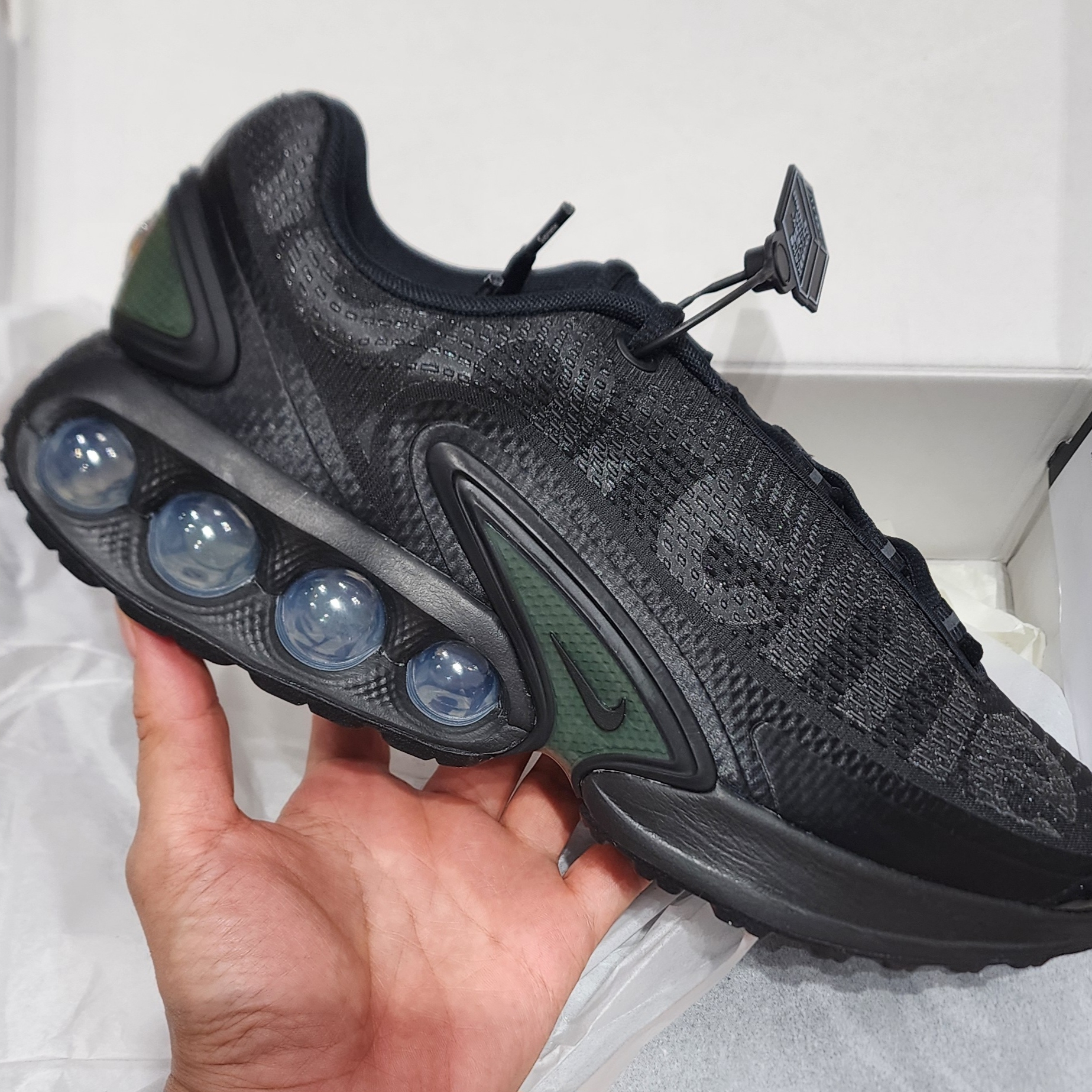 Nike x Supreme Air Max DN SP Black Galactic Jade 착용 스타일