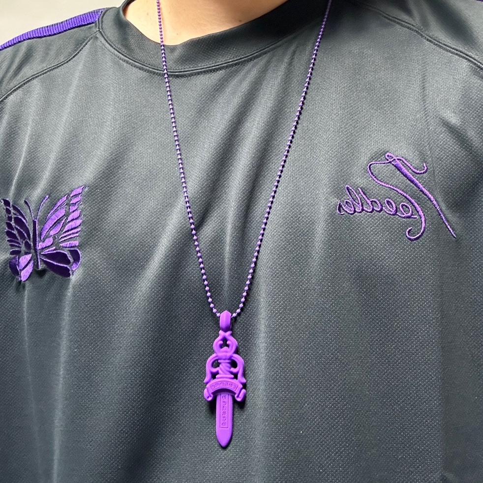 Chrome Hearts Silichrome Dagger Pendant Purple 2023 착용 스타일