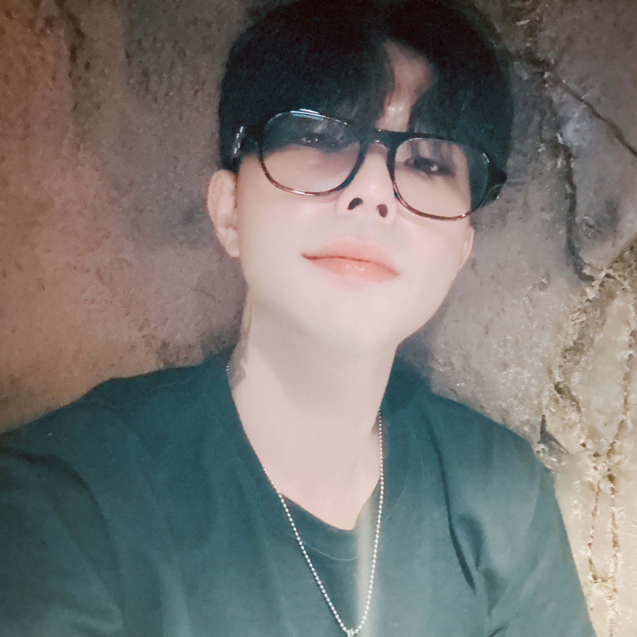 Gentle Monster x Maison Margiela MM113 Black Clear 착용 스타일 - 2