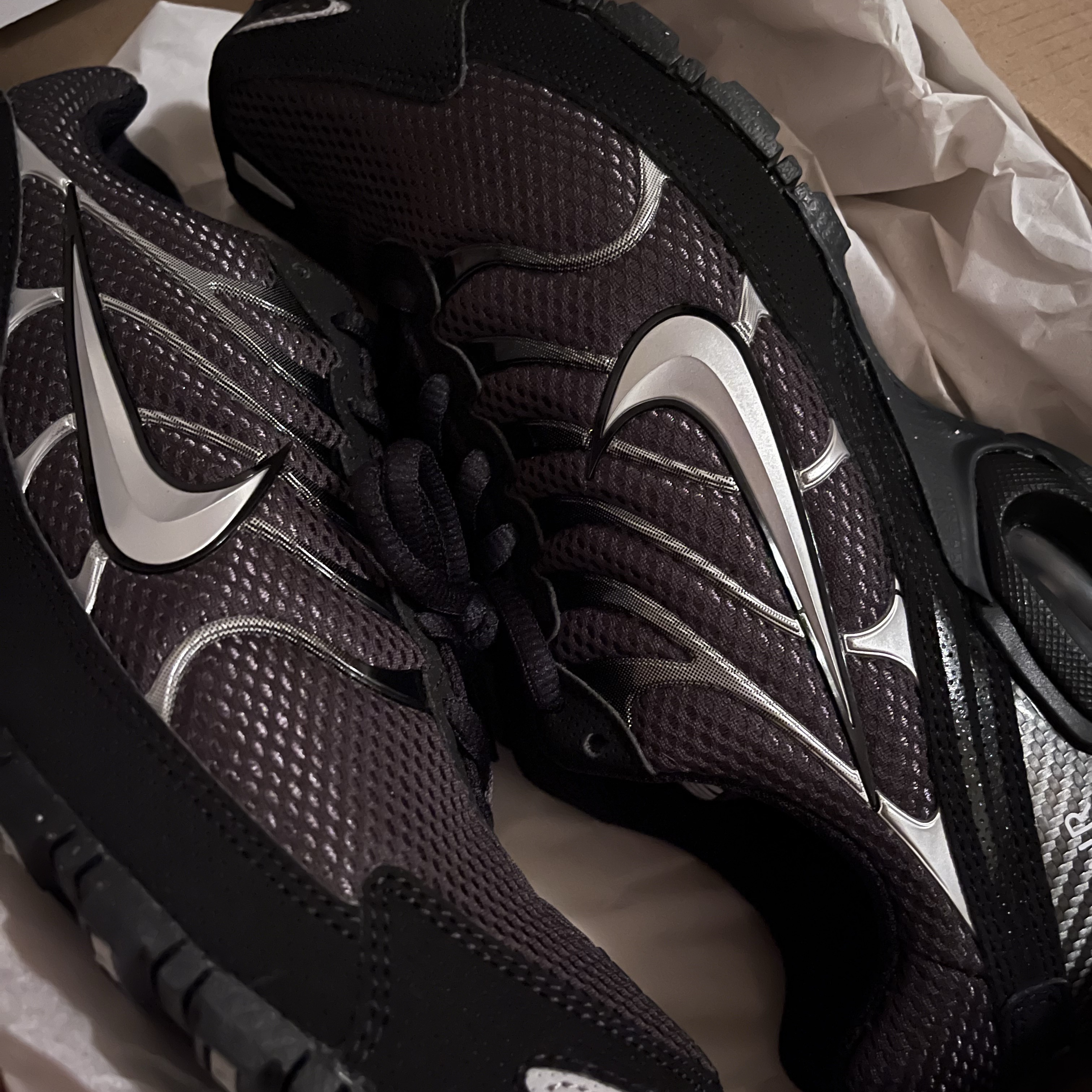 Nike Air Max Torch 4 Anthracite Metallic Silver 착용 스타일