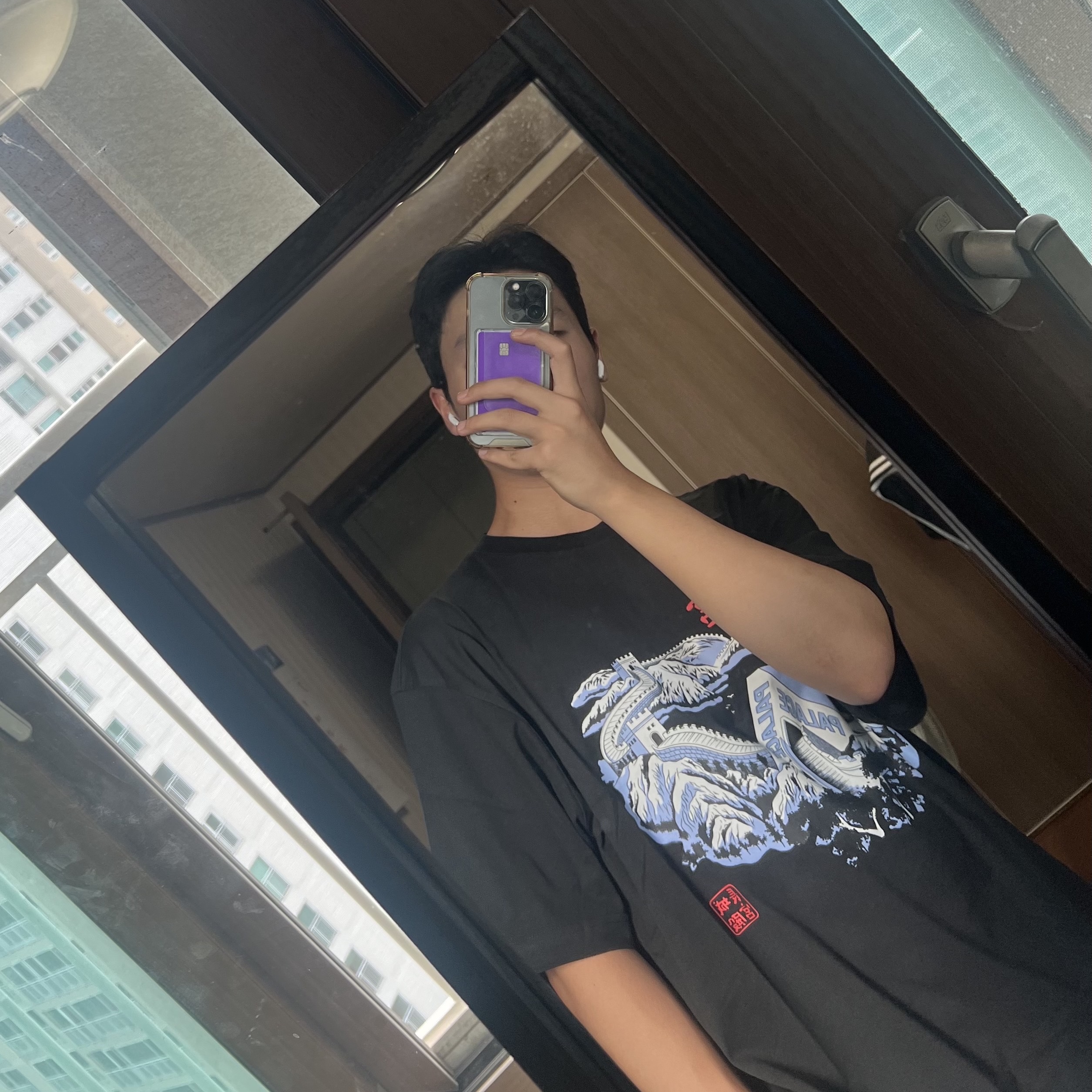 Palace Great Wall of Tri-Na T-Shirt Black - 24FW 착용 스타일