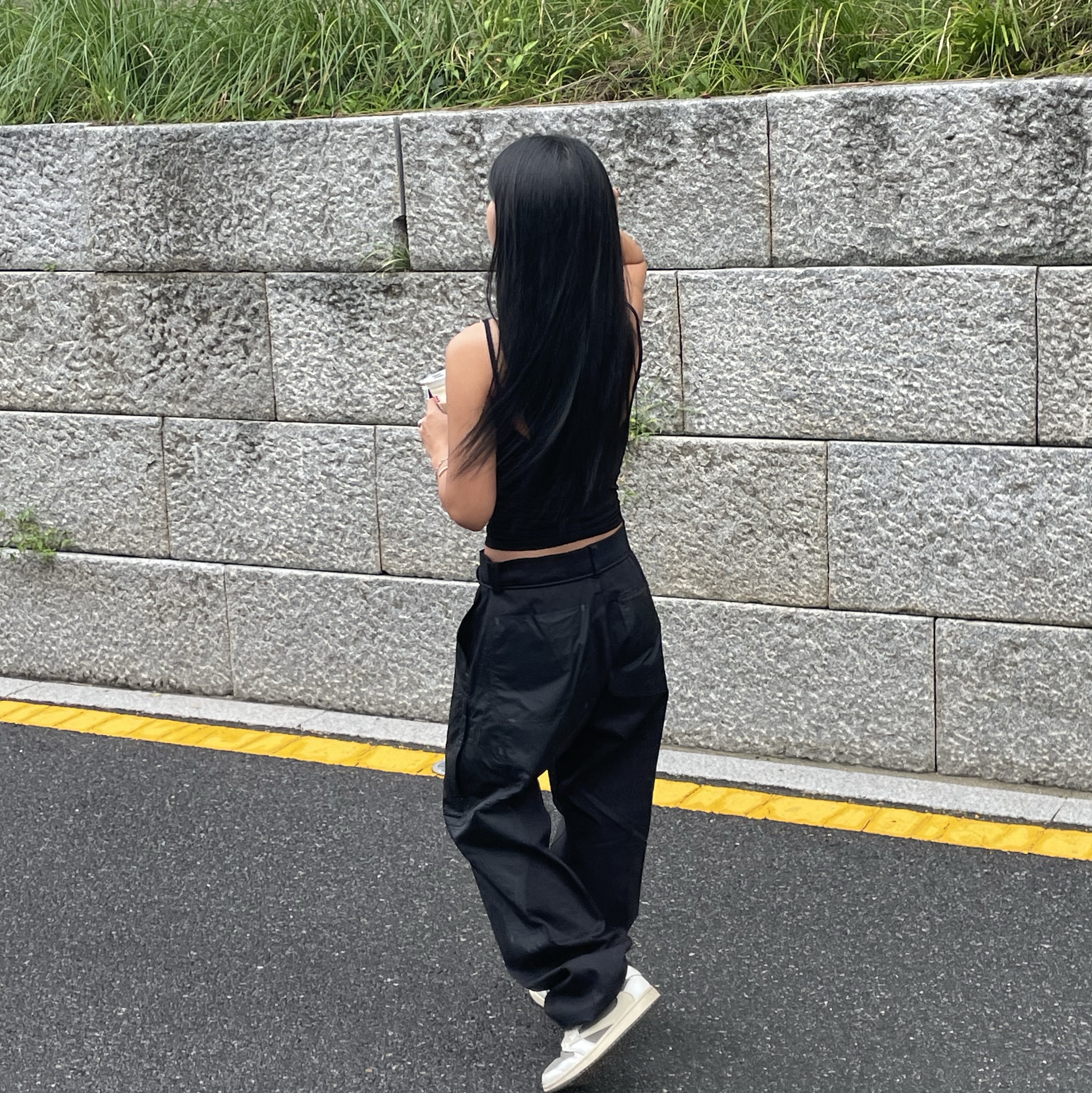 Nike x Off-White NRG Pants Black 착용 스타일 - 5
