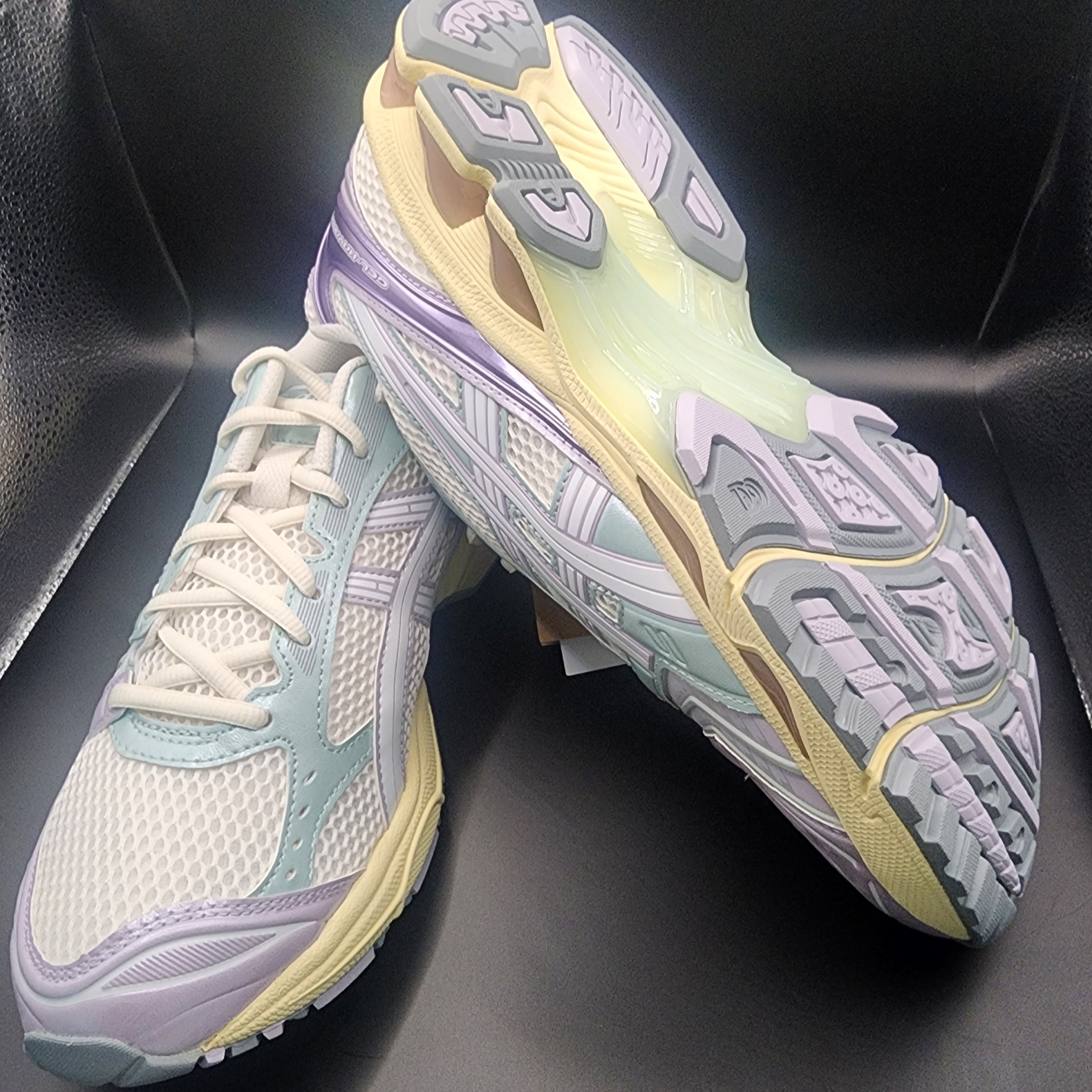 Asics Gel-Kayano 14 Cream Dusk Violet 착용 스타일 - 6