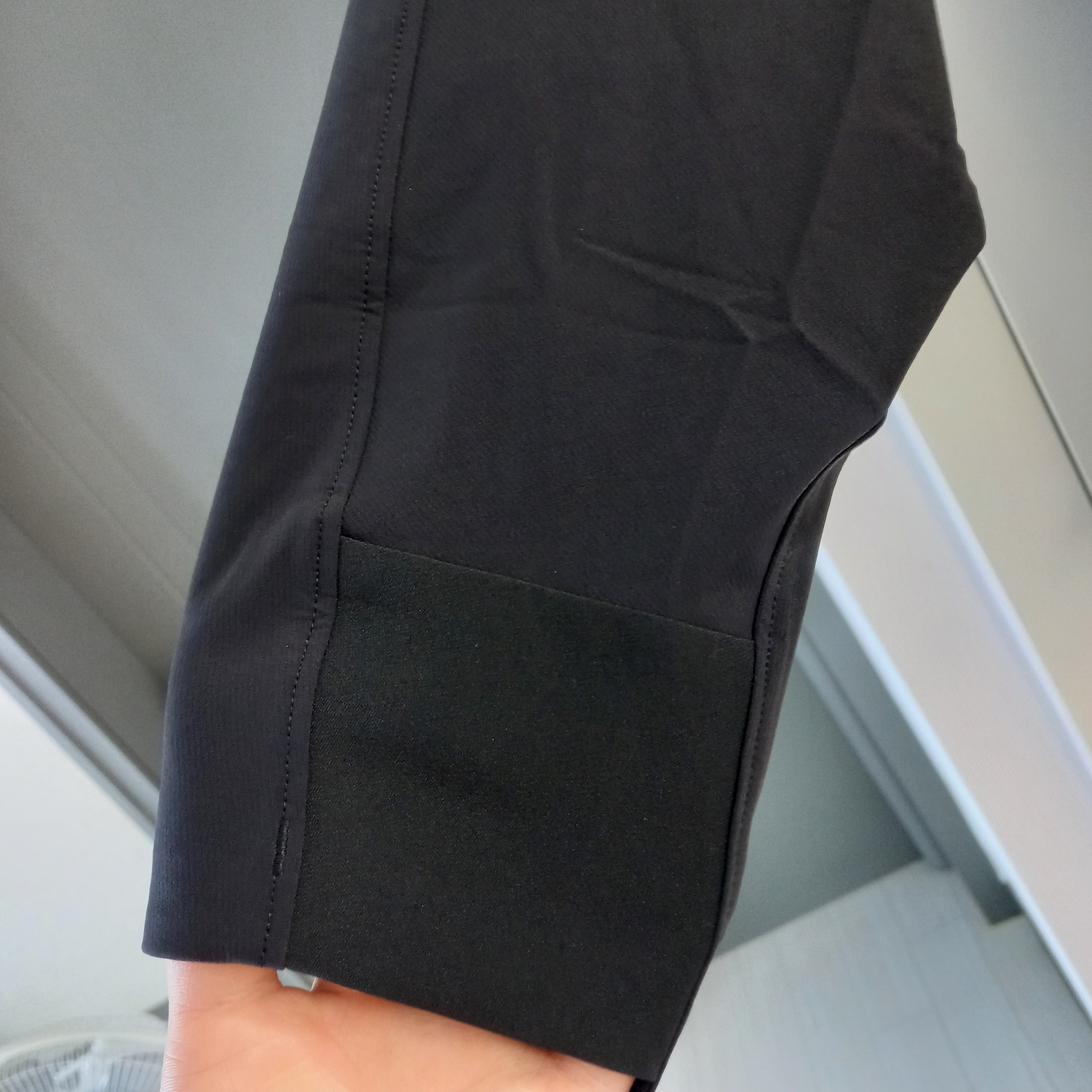 Arc'teryx Gamma LT Hoody Black 착용 스타일 - 9