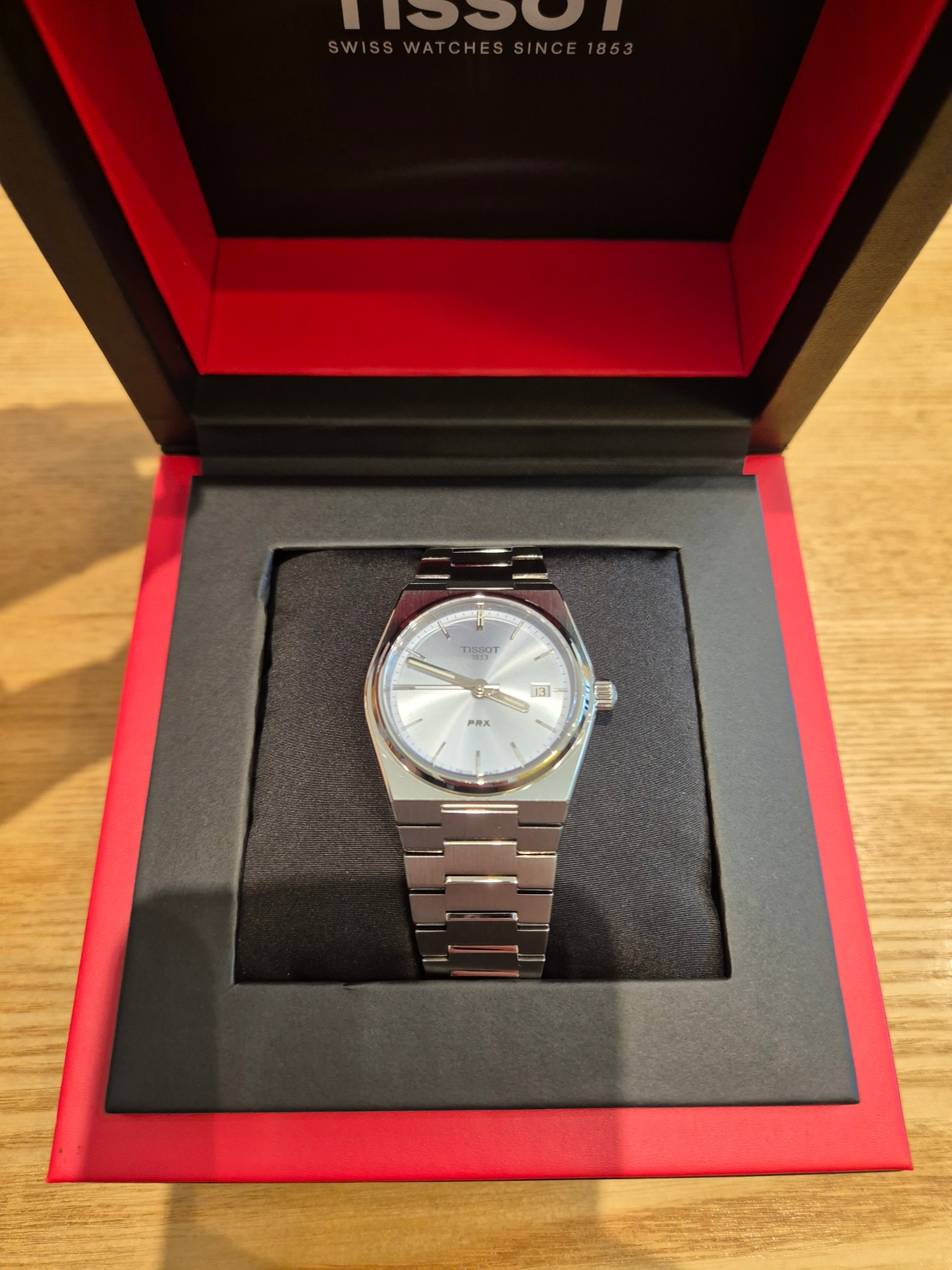 Tissot PRX 35mm Quartz Steel Light Blue 착용 스타일