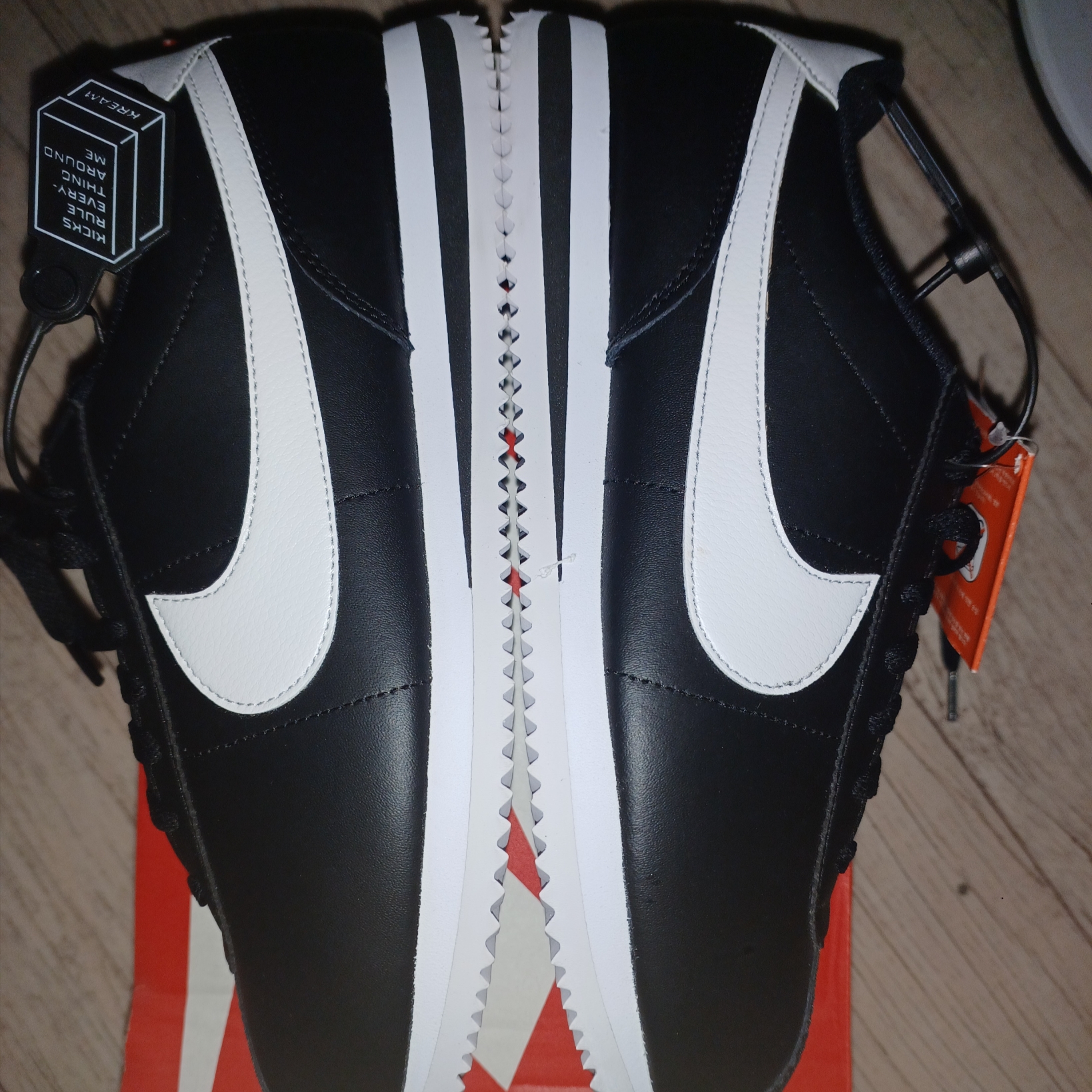 Nike Cortez Black White 착용 스타일