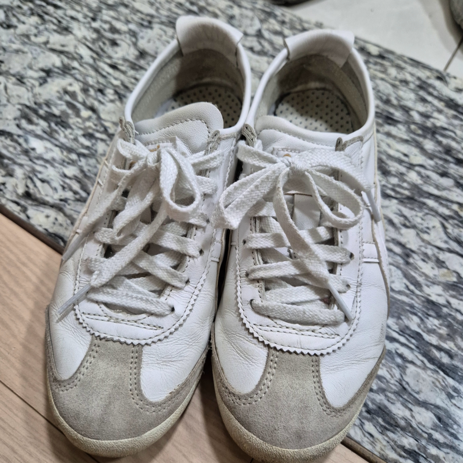 Onitsuka Tiger Mexico 66 White White 착용 스타일 - 2