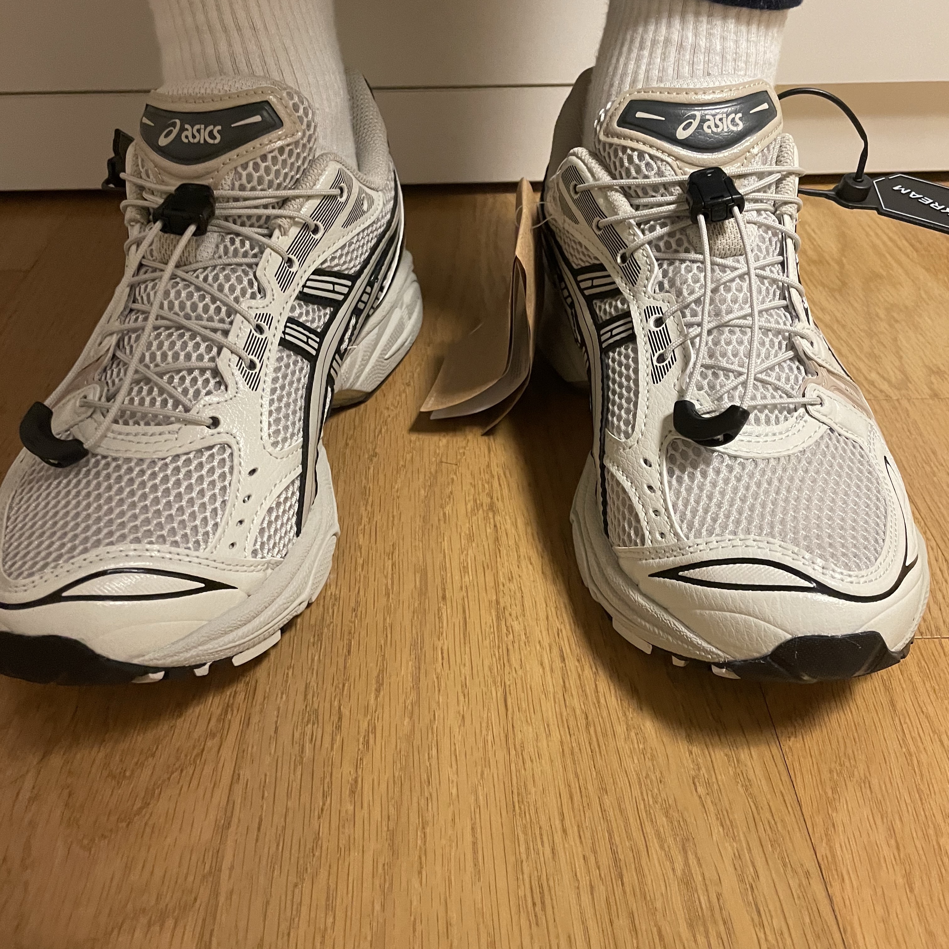 Asics Unlimited Gel-Kayano 14 Smoke Grey 착용 스타일 - 1