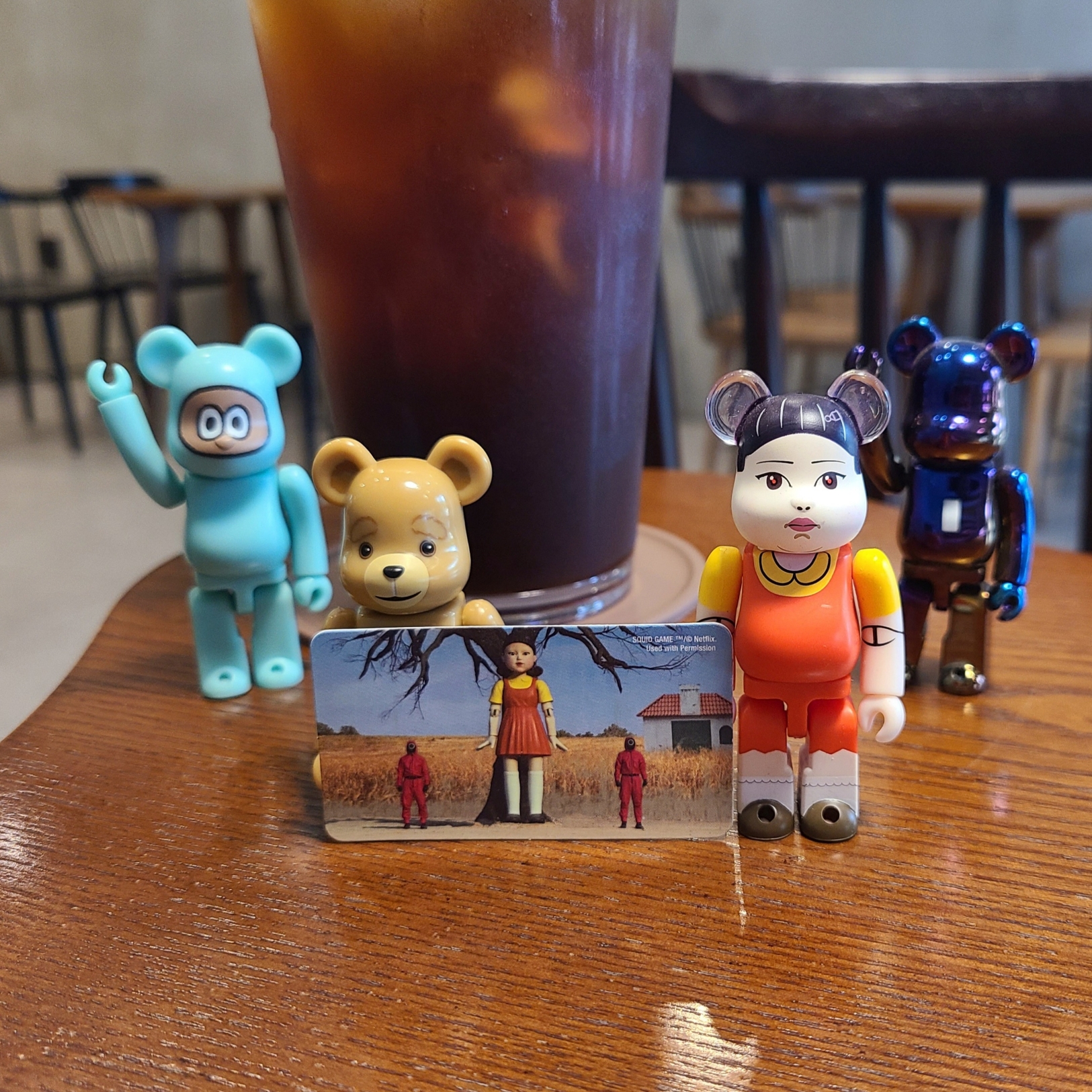 Bearbrick Series 44 Sealed Case 100% (24 Blind Boxes), Bearbrick Series 30 Sealed Case 100% (24 Blind Boxes) 착용 스타일 - 3