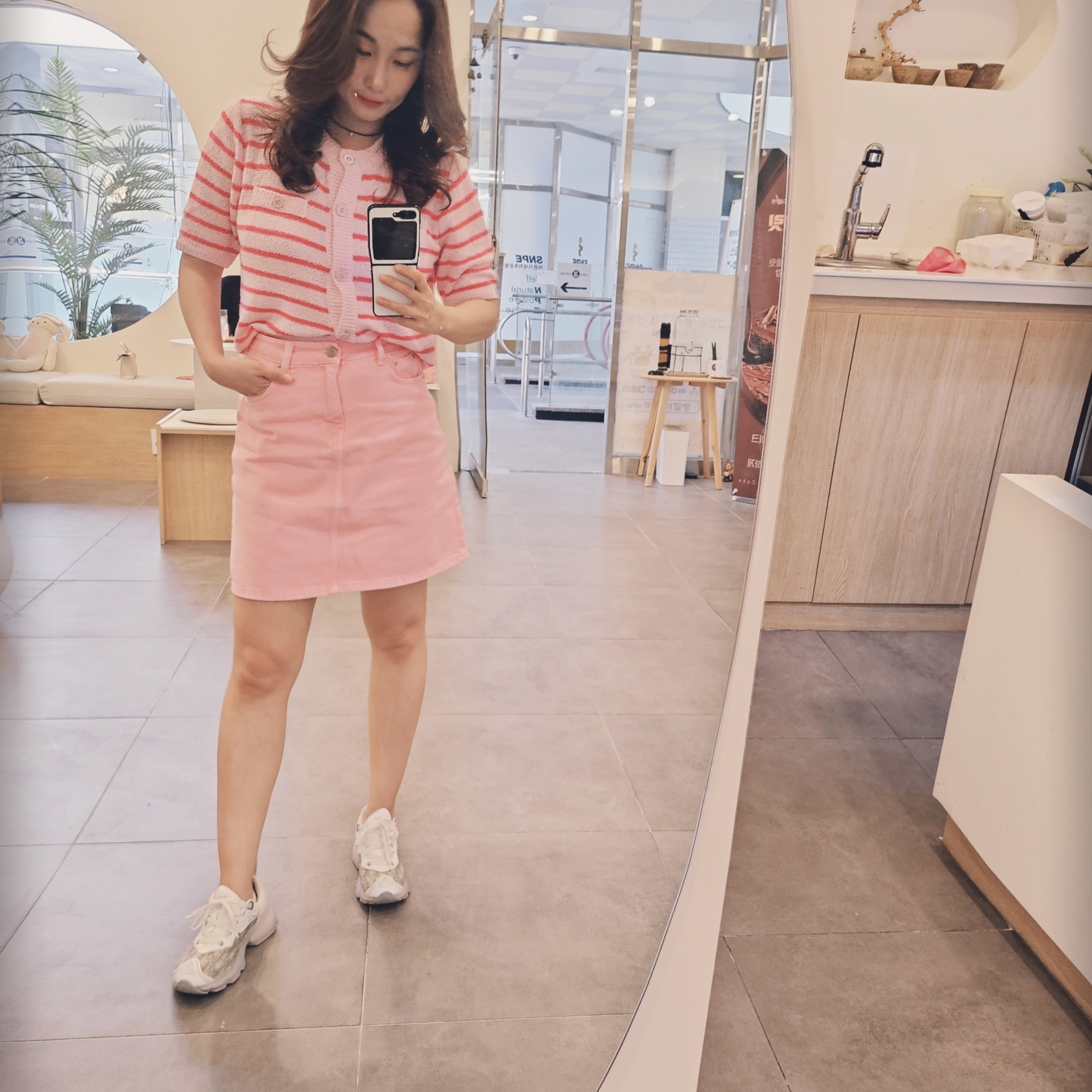 (W) Dior Vibe Sneaker Gray Oblique Transparent Rubber 착용 스타일
