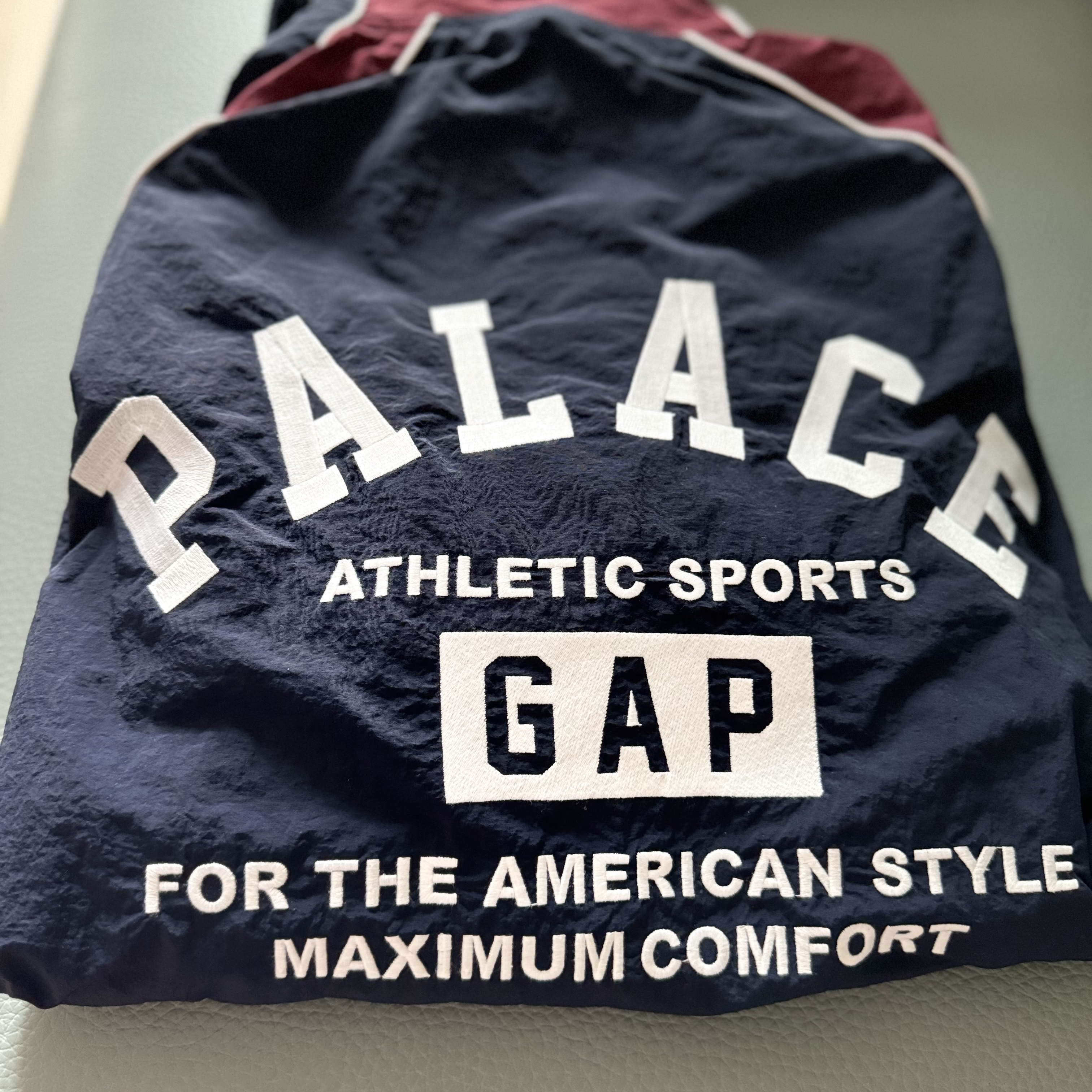 Palace x Gap Nylon Track Top Navy Red - 24SS 착용 스타일