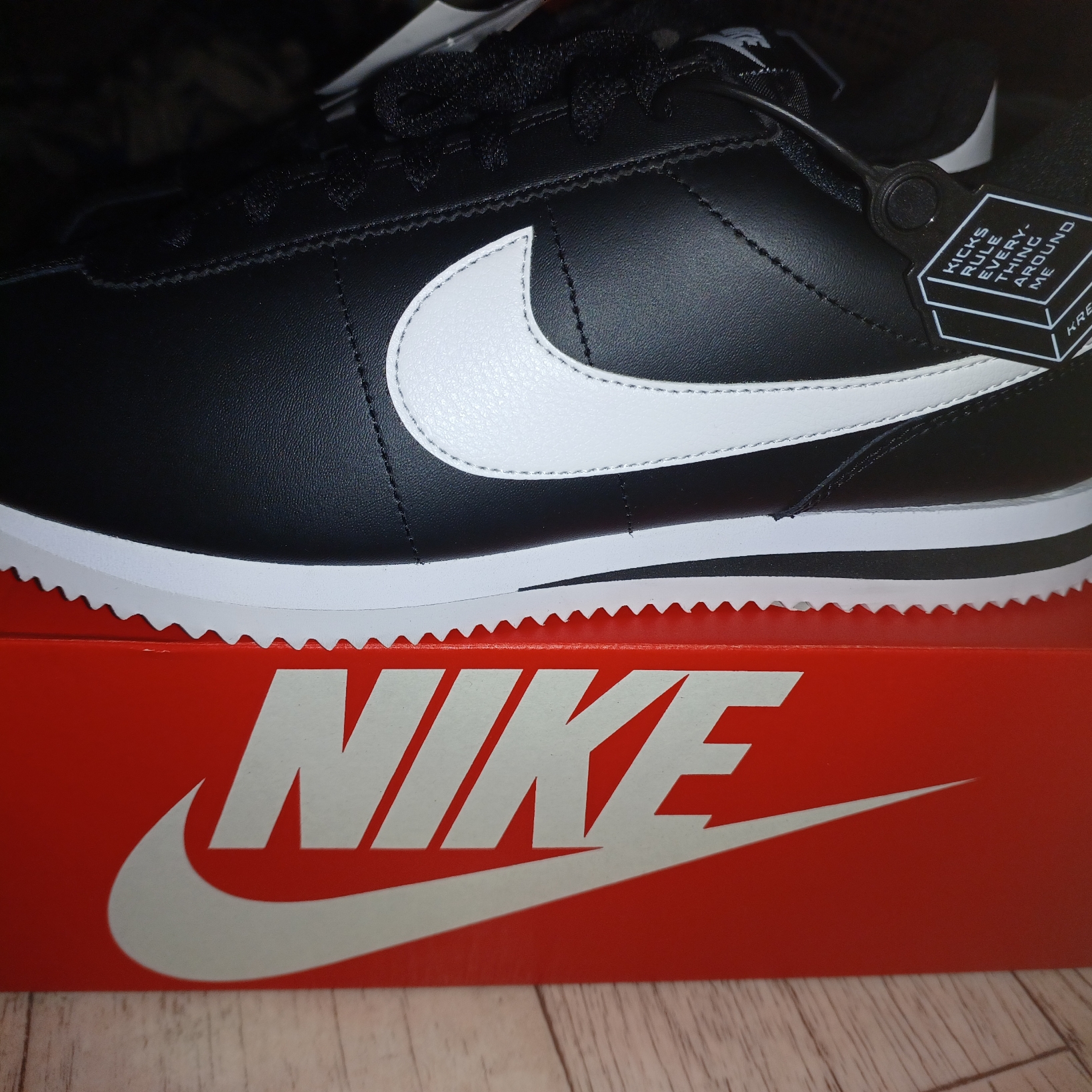 Nike Cortez Black White 착용 스타일 - 4
