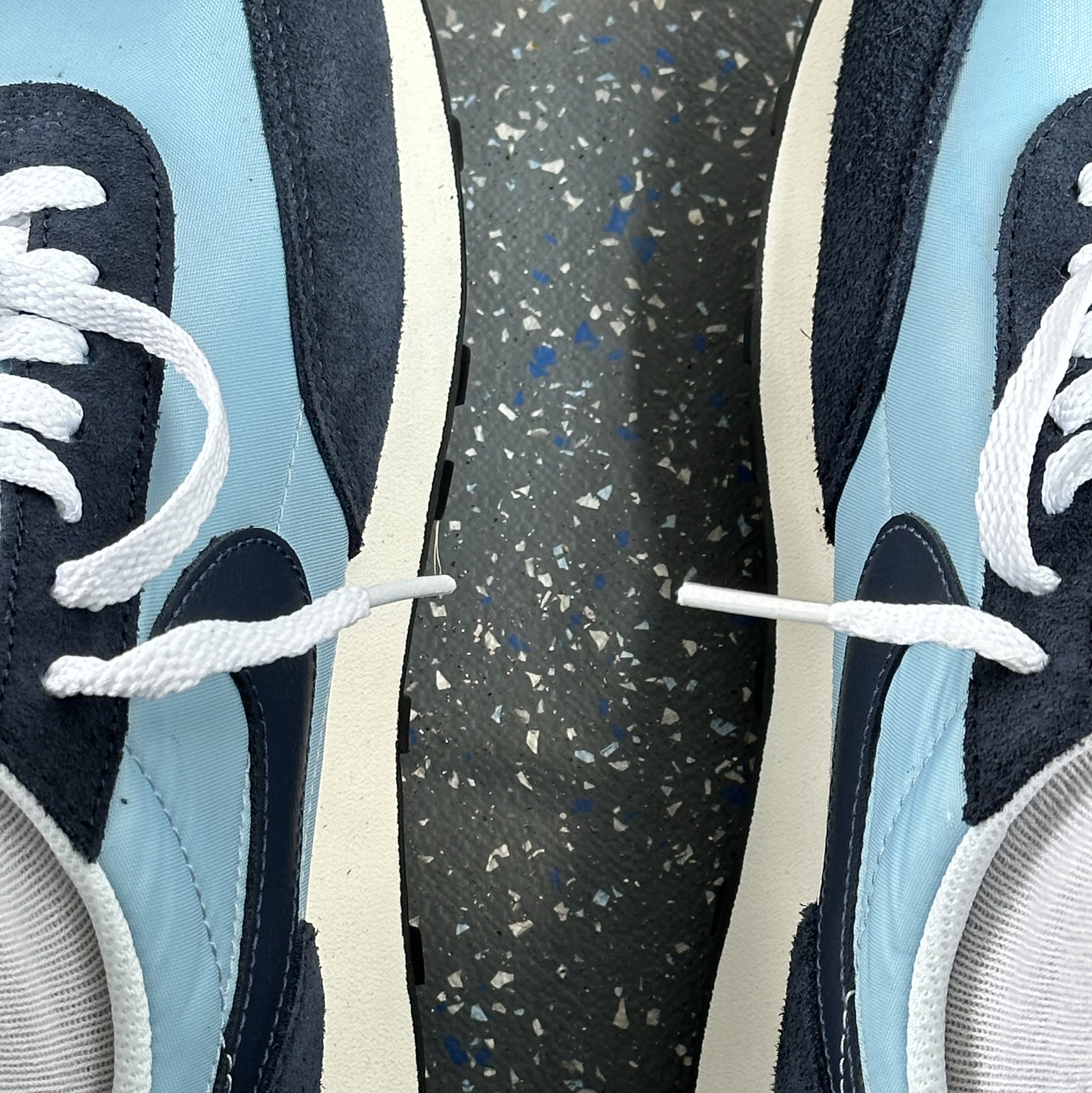 Nike Daybreak Light Armory Blue 착용 스타일