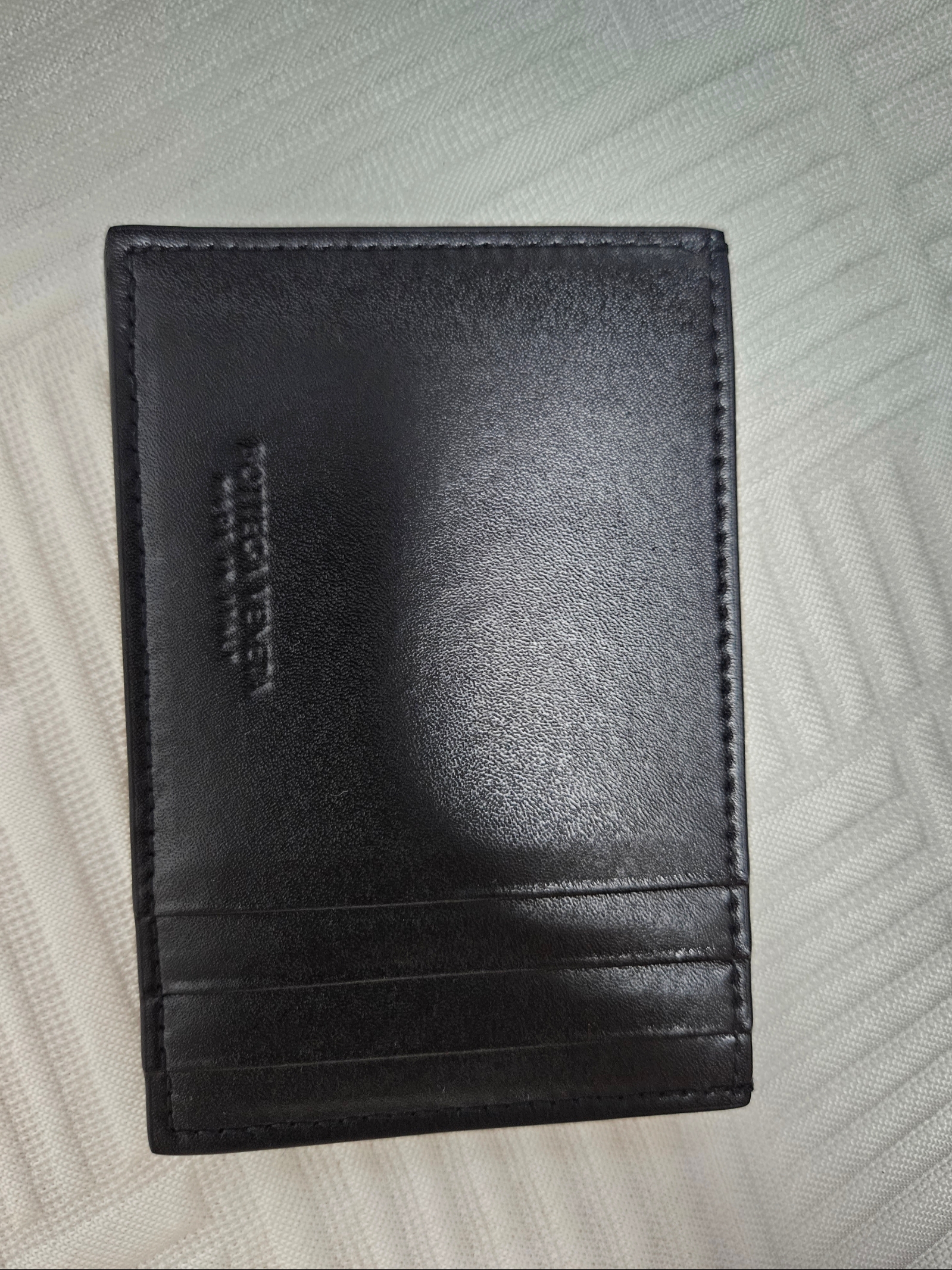 Bottega Veneta Credit Card Case Calfskin Black 착용 스타일