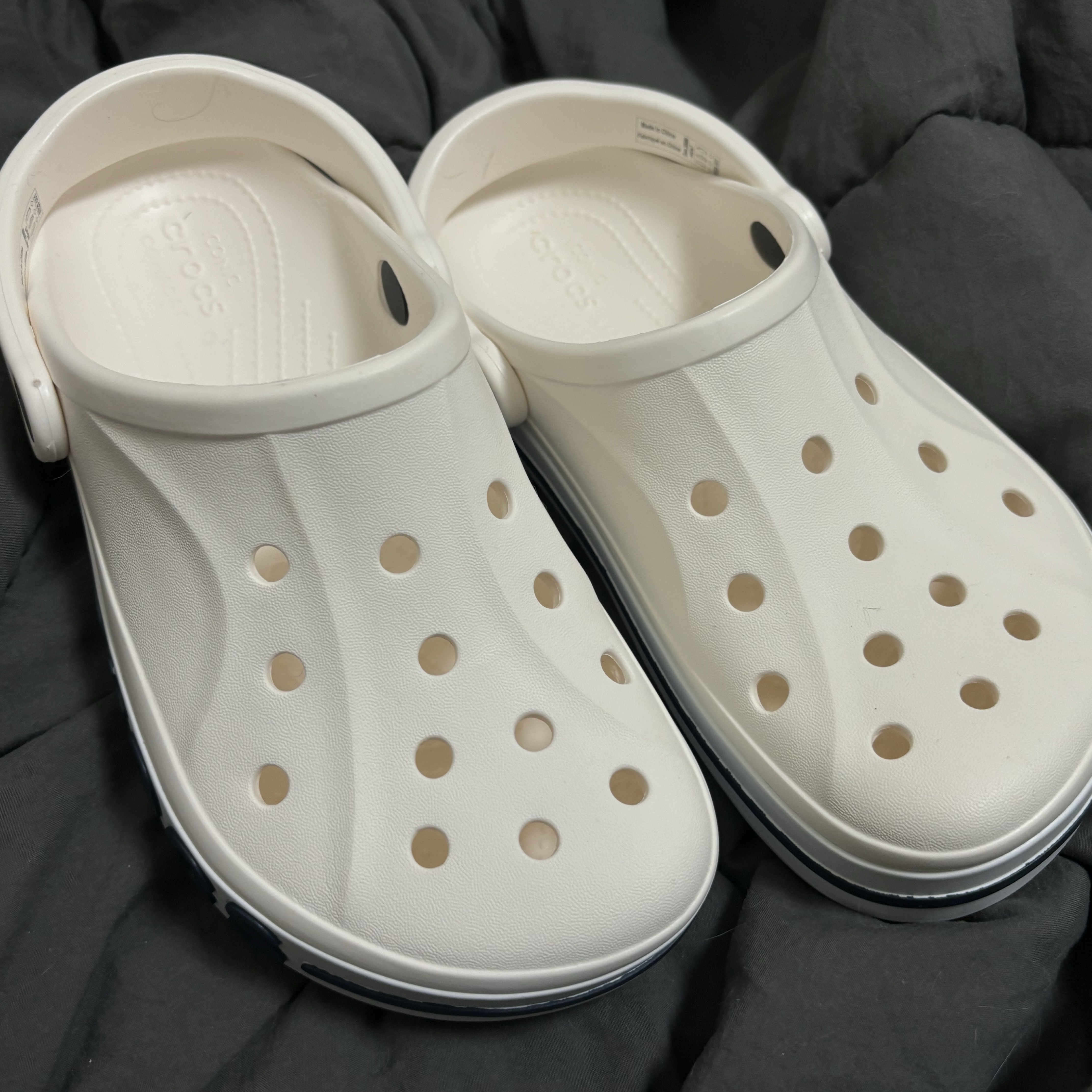 Crocs Bayaband Clog White Navy 착용 스타일