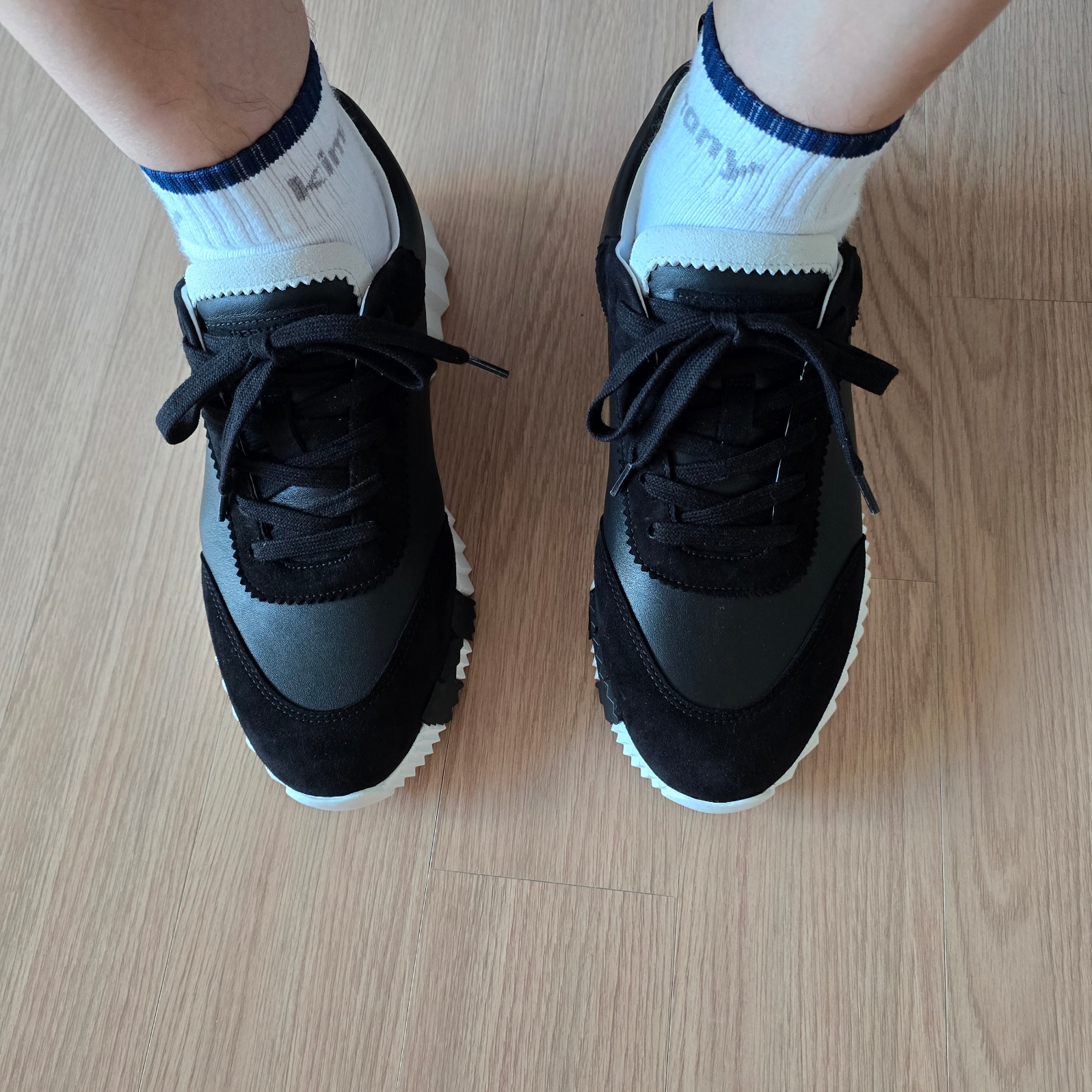 Hermes Bouncing Sneakers Calfskin Suede Goatskin & Noir 착용 스타일 - 4