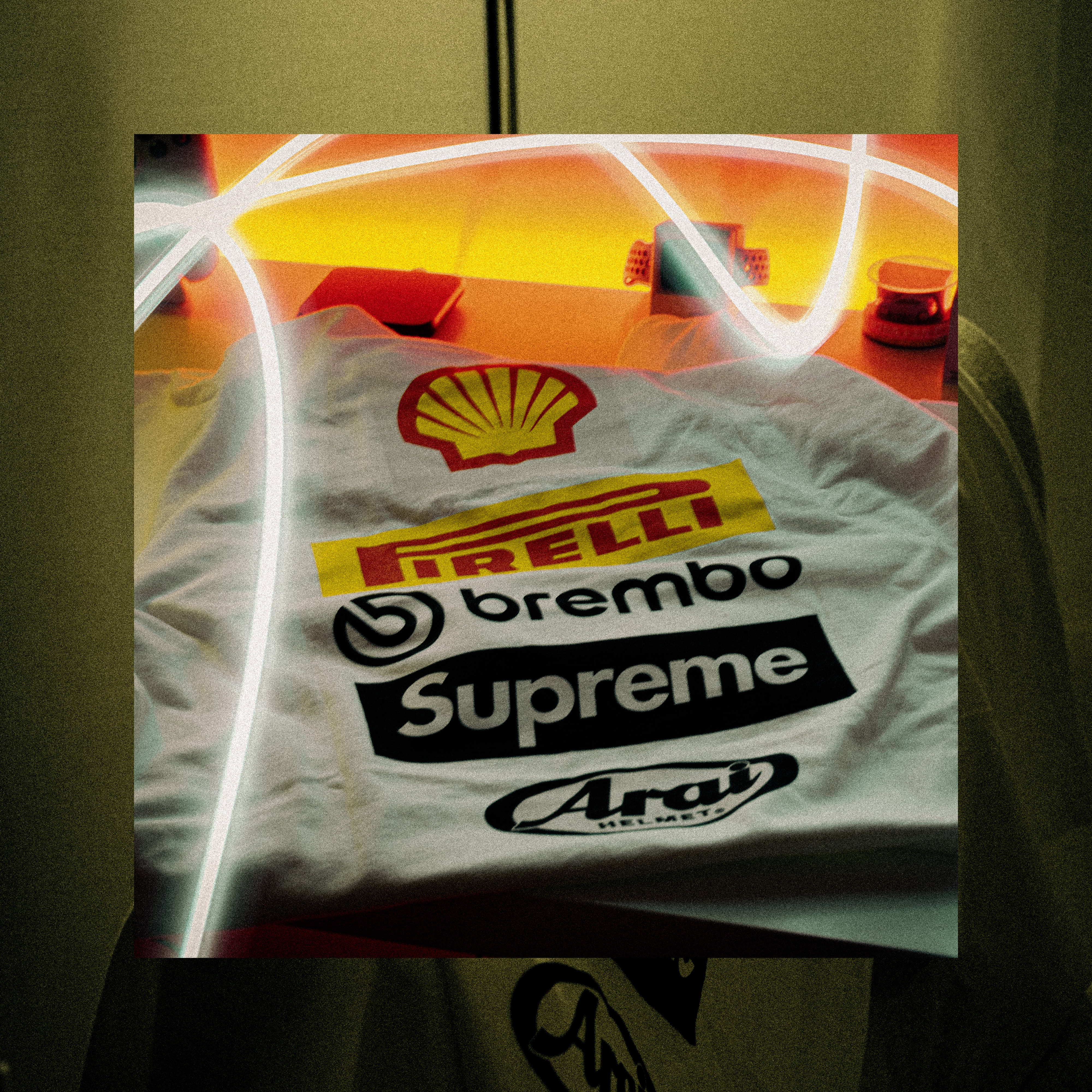 Supreme x Ducati Logos T-Shirt White - 24SS 착용 스타일