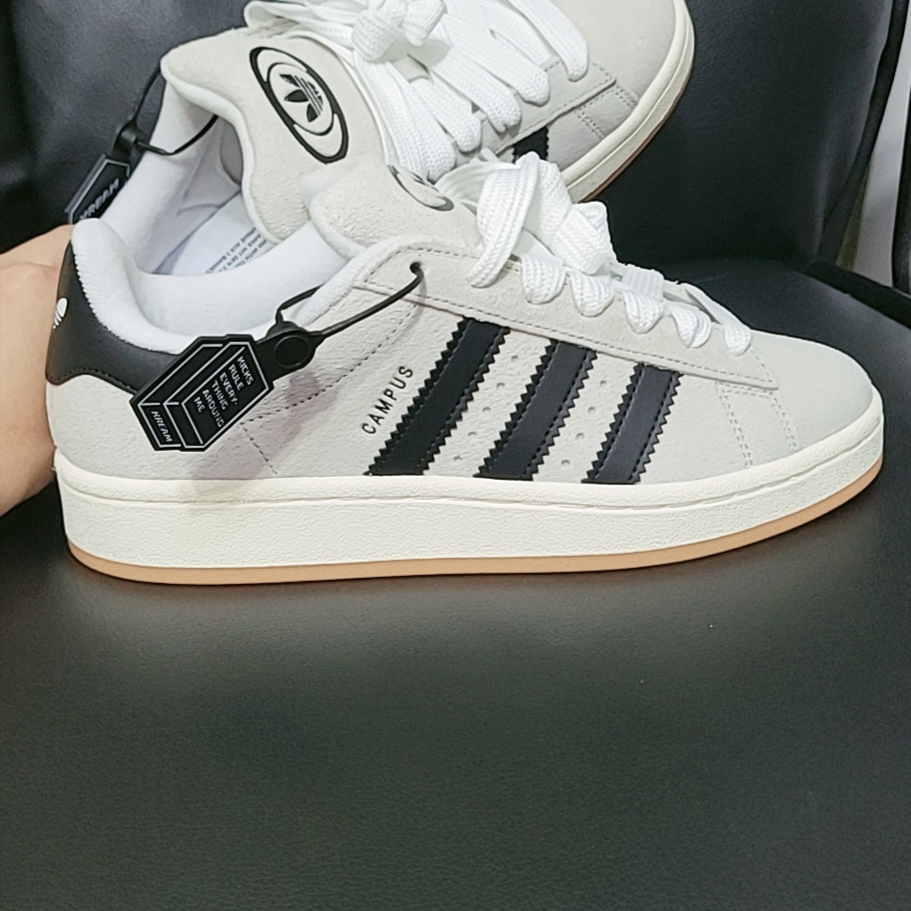 (W) Adidas Campus 00s Crystal White Core Black 착용 스타일