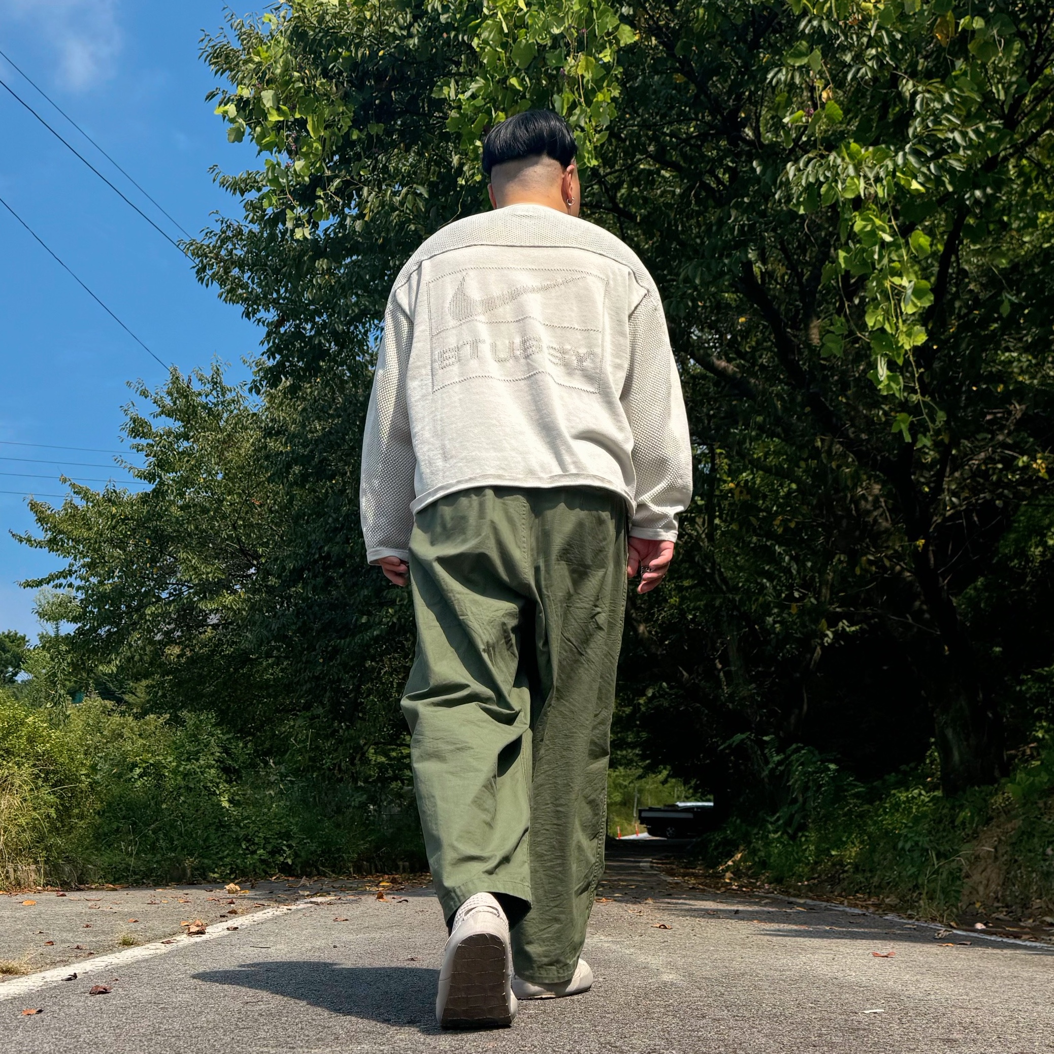 Nike x Stussy L/S Jersey Light Bone (HF3898-072), The North Face Base Camp Mules Sandstone Gardenia White 착용 스타일