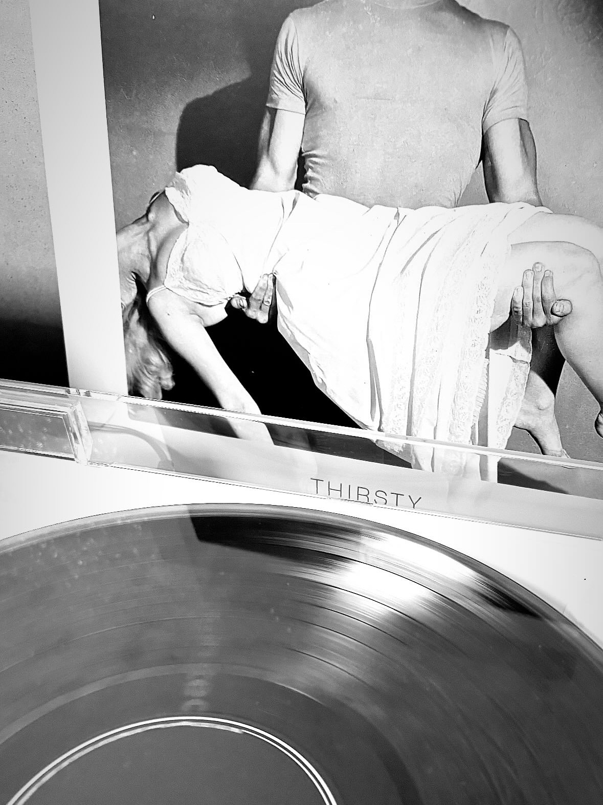 The Black Skirts 3rd Album Part 2 Thirsty Marble Smoke Translucent 착용 스타일