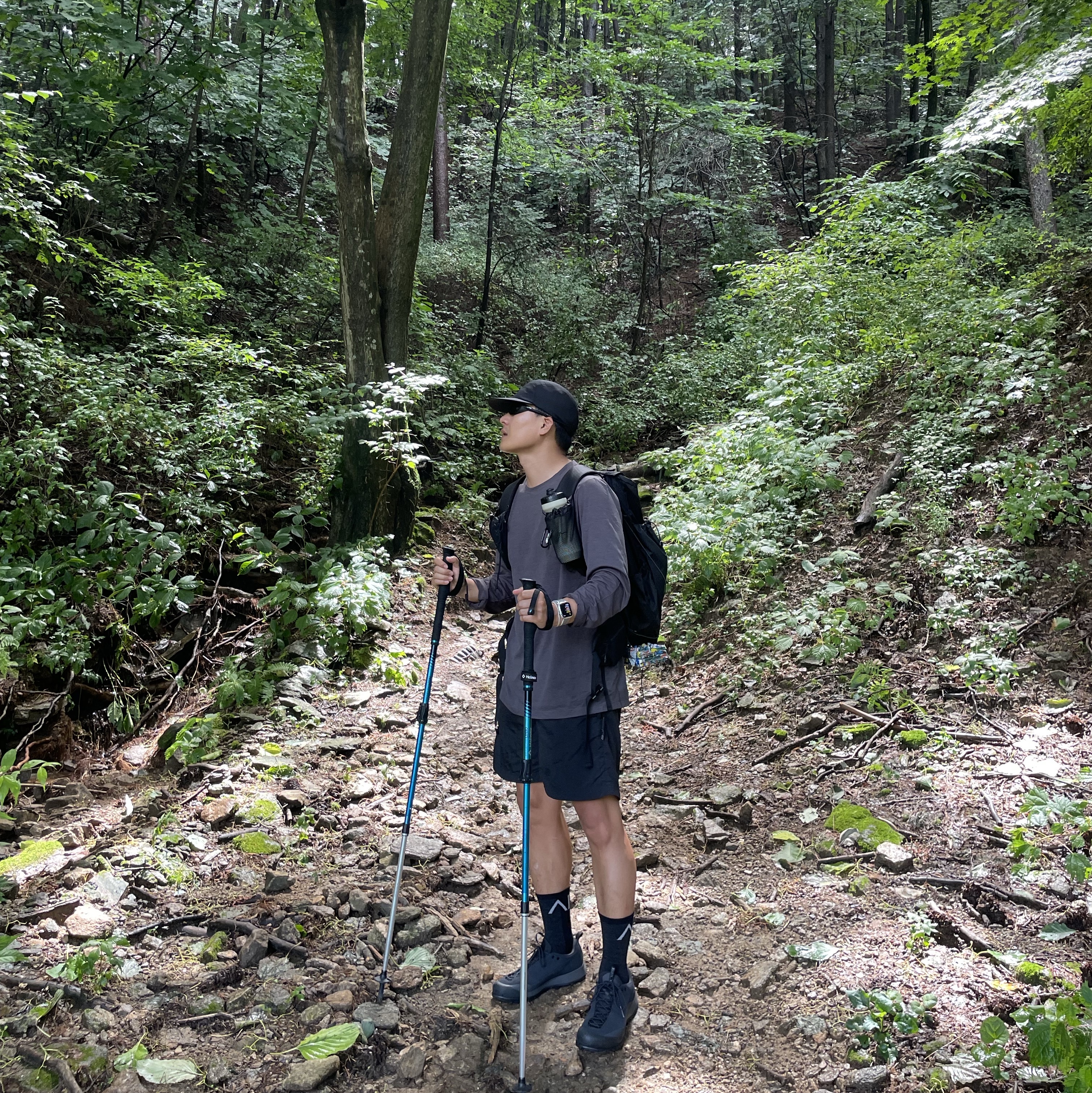 Arc'teryx Konseal FL 2 Leather GTX Black, Oakley Eye Jacket Redux Matte Black Frame Prizm Grey Lenses High Bridge Fit 착용 스타일