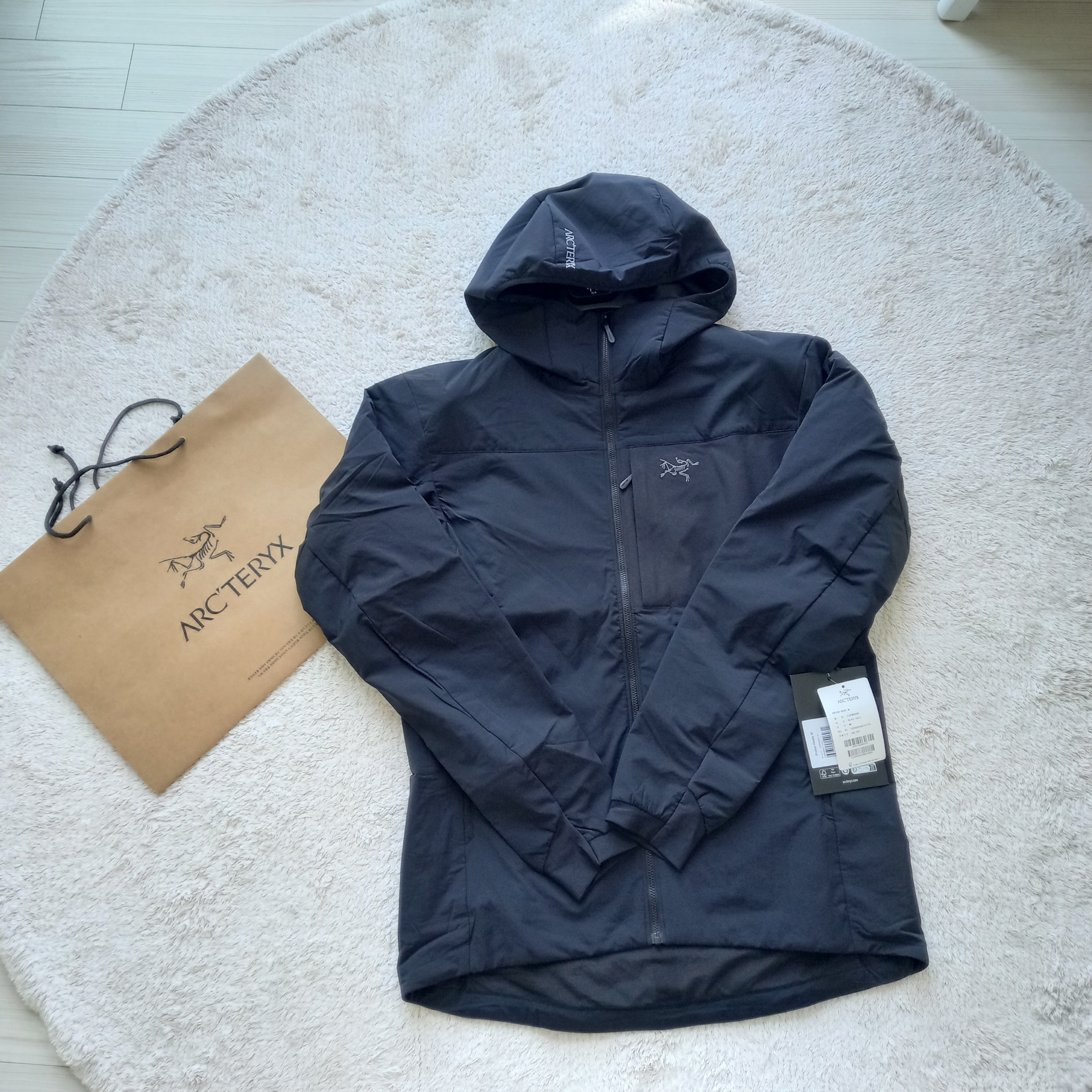 Arc'teryx Proton Hoody Black, Arc'teryx Proton Hoody Black 착용 스타일 - 3