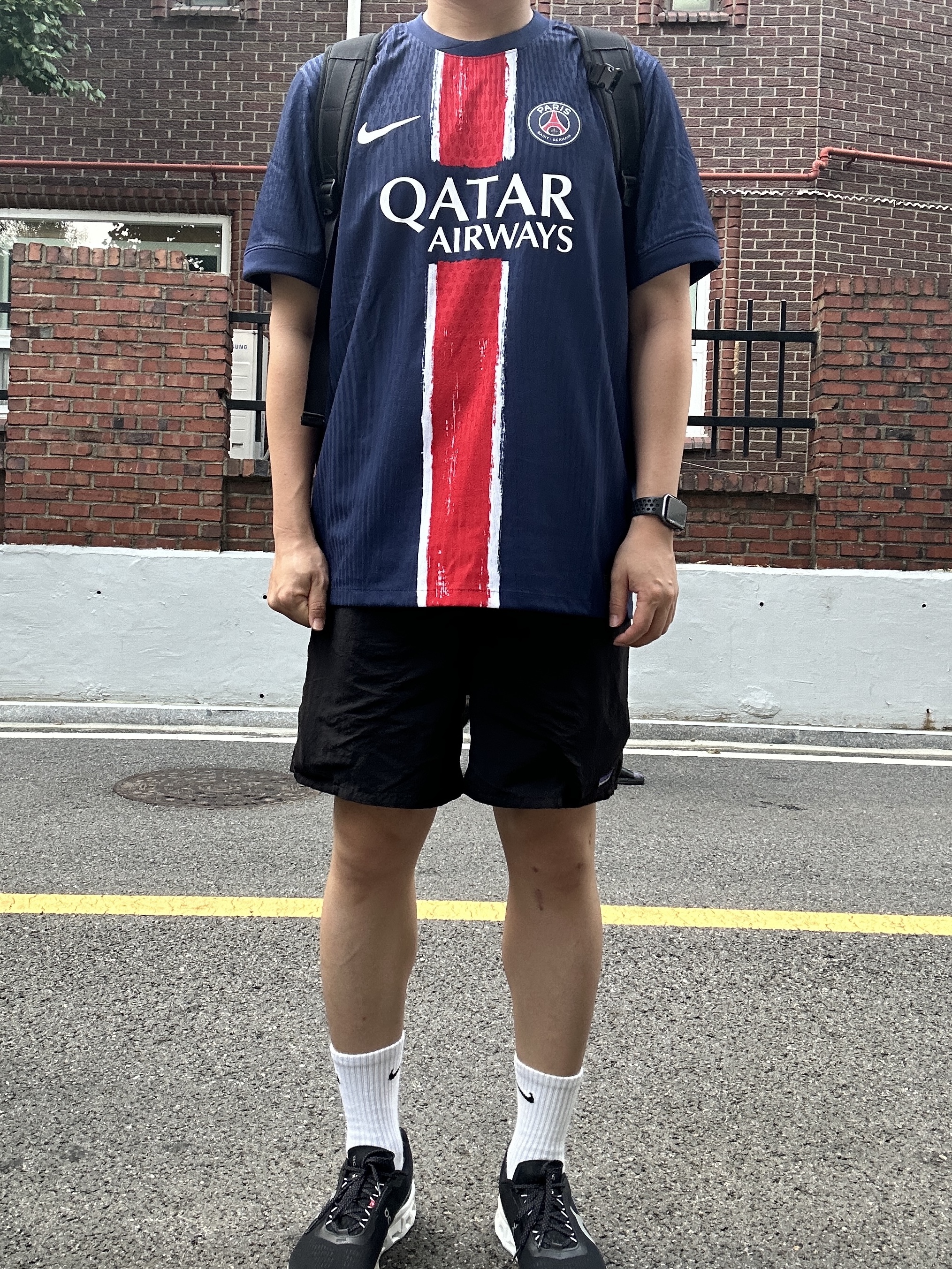 Nike Paris Saint-Germain 2024/25 Dri-Fit ADV Match Home Jersey Midnight Navy (Non Marking Ver.), On Running Cloudmonster 2 Black Frost 착용 스타일 - 1