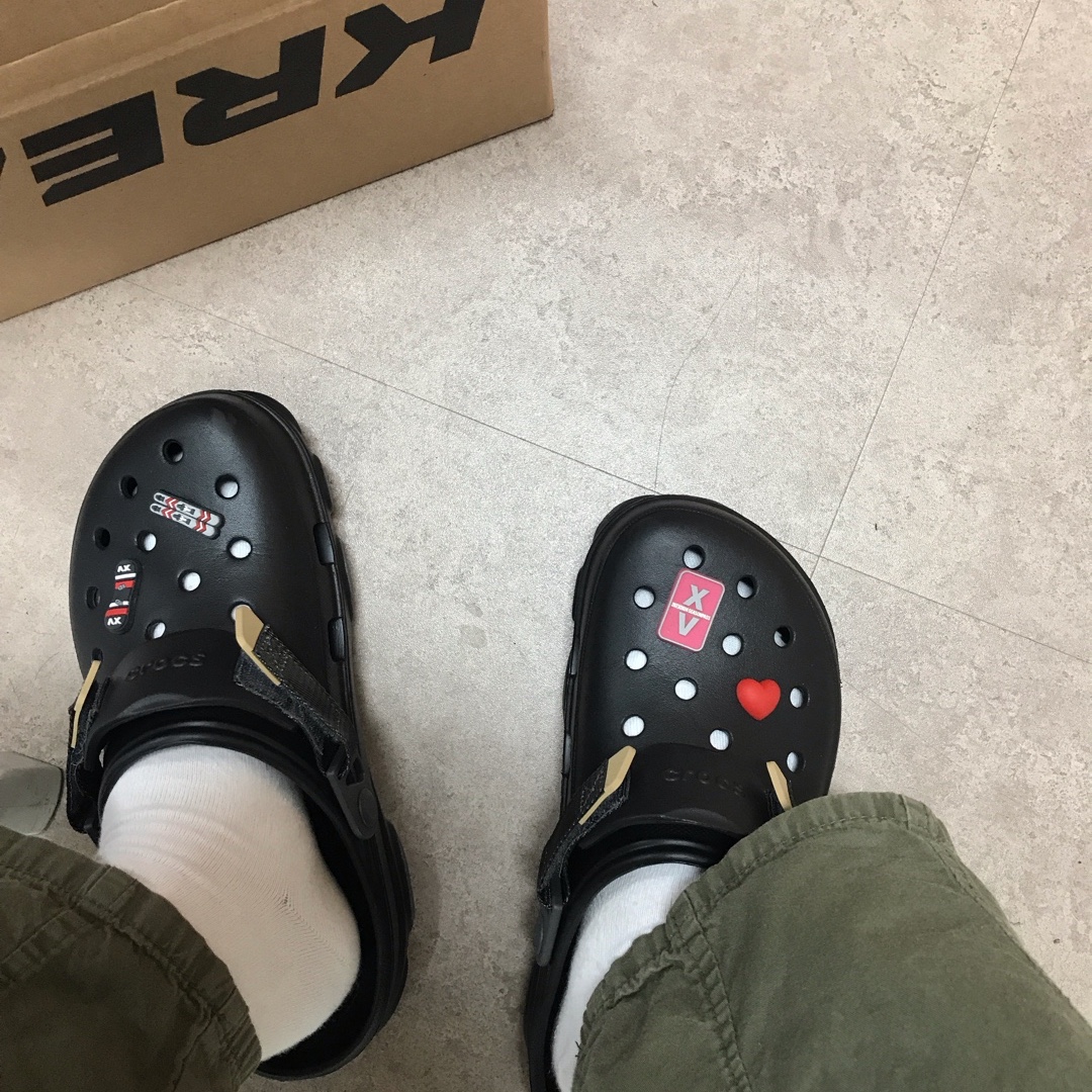 Crocs All Terrain Clog Black 착용 스타일