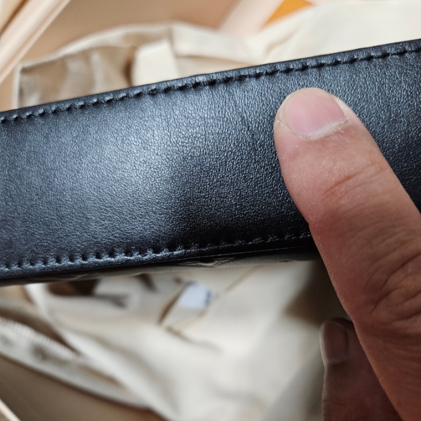 Louis Vuitton Duo Messenger Bag Black 착용 스타일 - 2